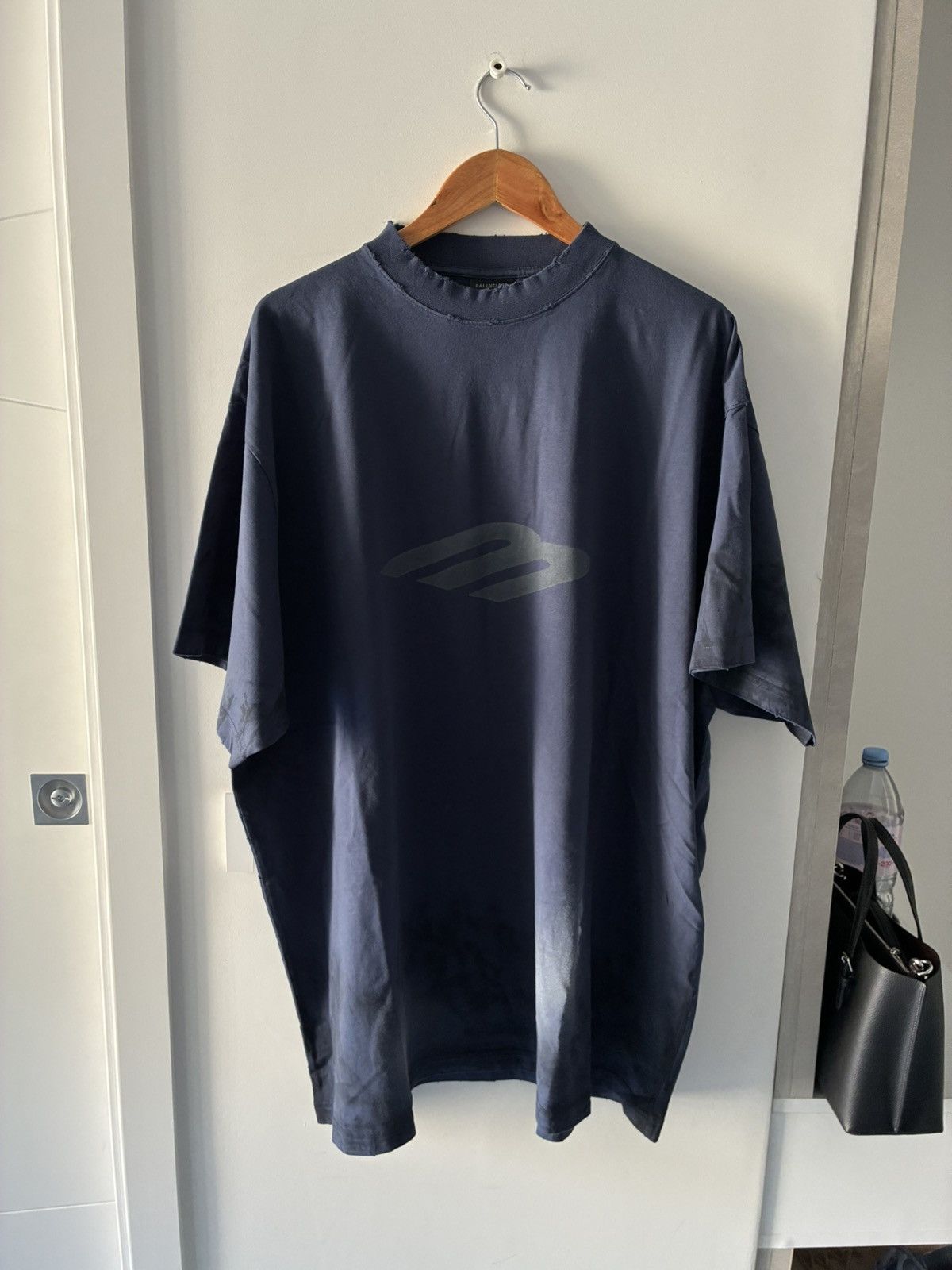 Balenciaga Balenciaga 3B Stencil Oversized T Shirt Size US XL / EU 56 / 4 - 1 Thumbnail