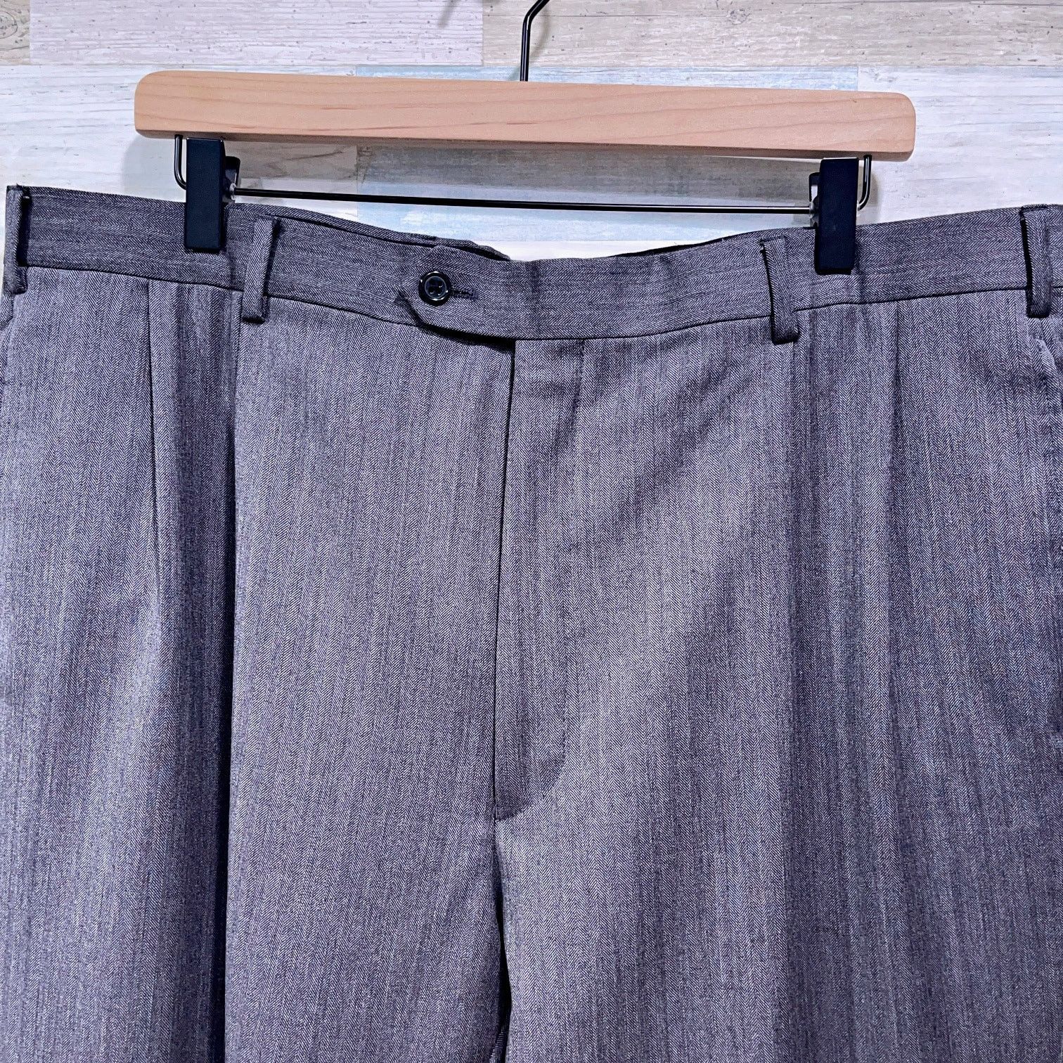 Jos. A. Bank Jos A Bank Wool Herringbone Suit Gray Mens 44R Size 44R - 10 Thumbnail