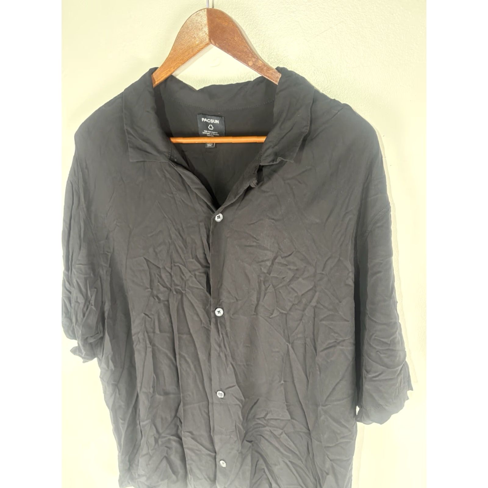 Pacsun VINTAGE Pac Sun Men's Button-Up Shirt Casual Travel Workwear Short Sleeve 100% Recycled Rayon XL Black Size US XL / EU 56 / 4 - 2 Thumbnail
