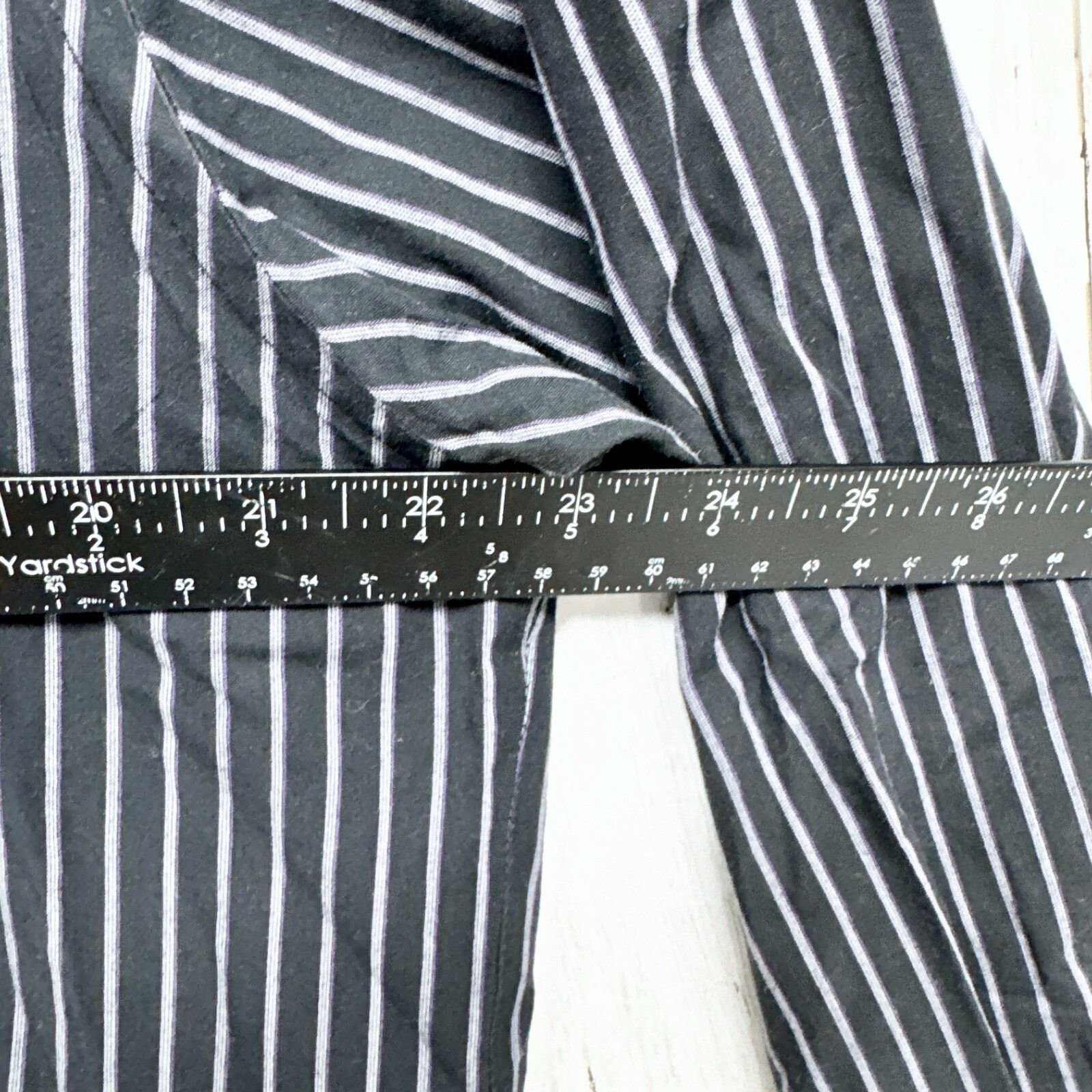 Geoffrey Beene Geoffrey Beene Shirt 16 1/2 32/33 Regular Fit Sleeve Button Size US M / EU 48-50 / 2 - 4 Thumbnail