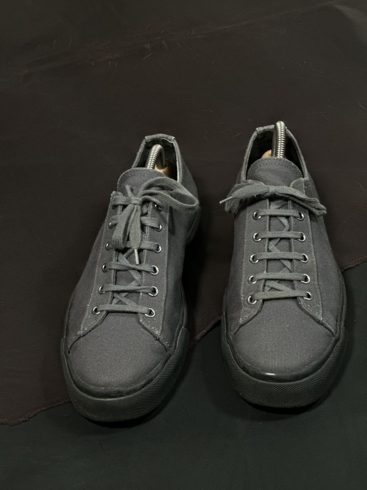 Helmut Lang Helmut Lang Vintage Low-Top Sneaker (Made in Italy) Size US 9.5 / EU 42-43 - 1 Thumbnail