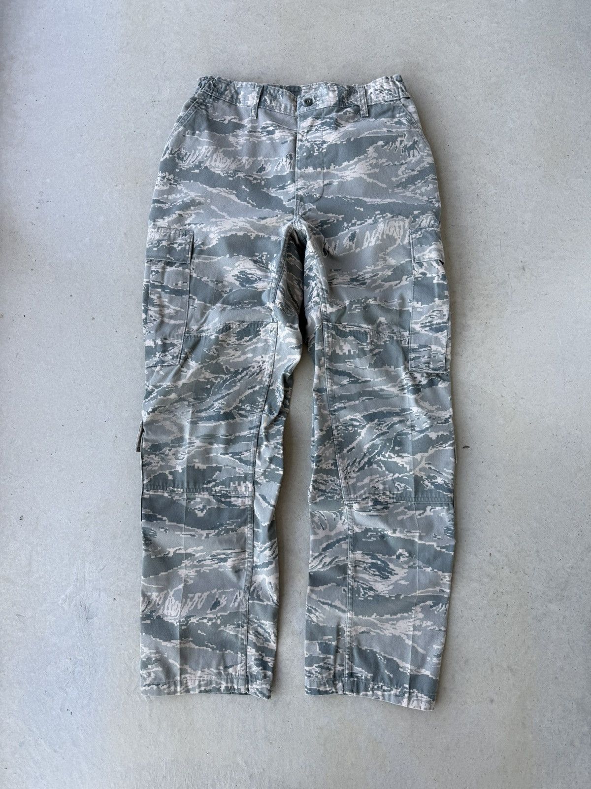 Vintage Vintage Military Digital Camo Multi Pocket Pants Size US 34 / EU 50 - 1 Thumbnail
