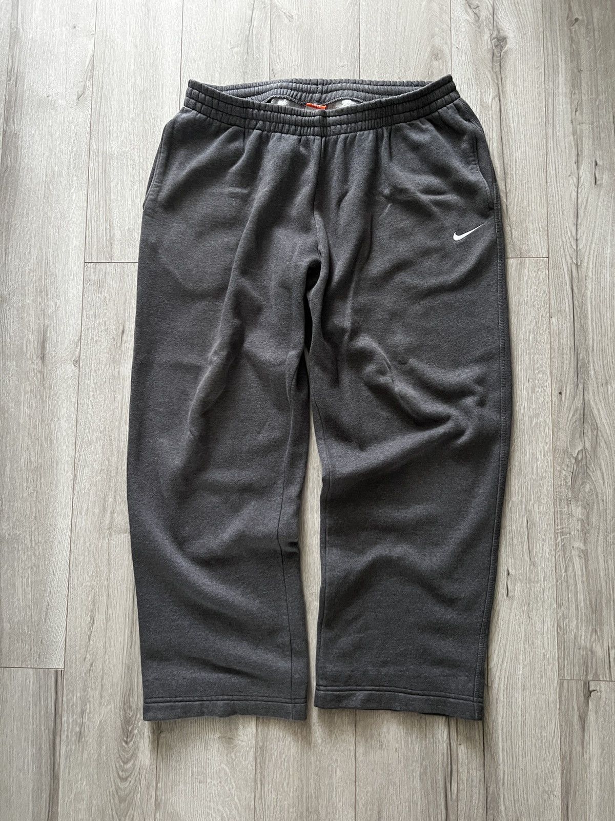 Nike × Vintage Nike Vintage Sweatpants Size US 38 / EU 54 - 1 Thumbnail