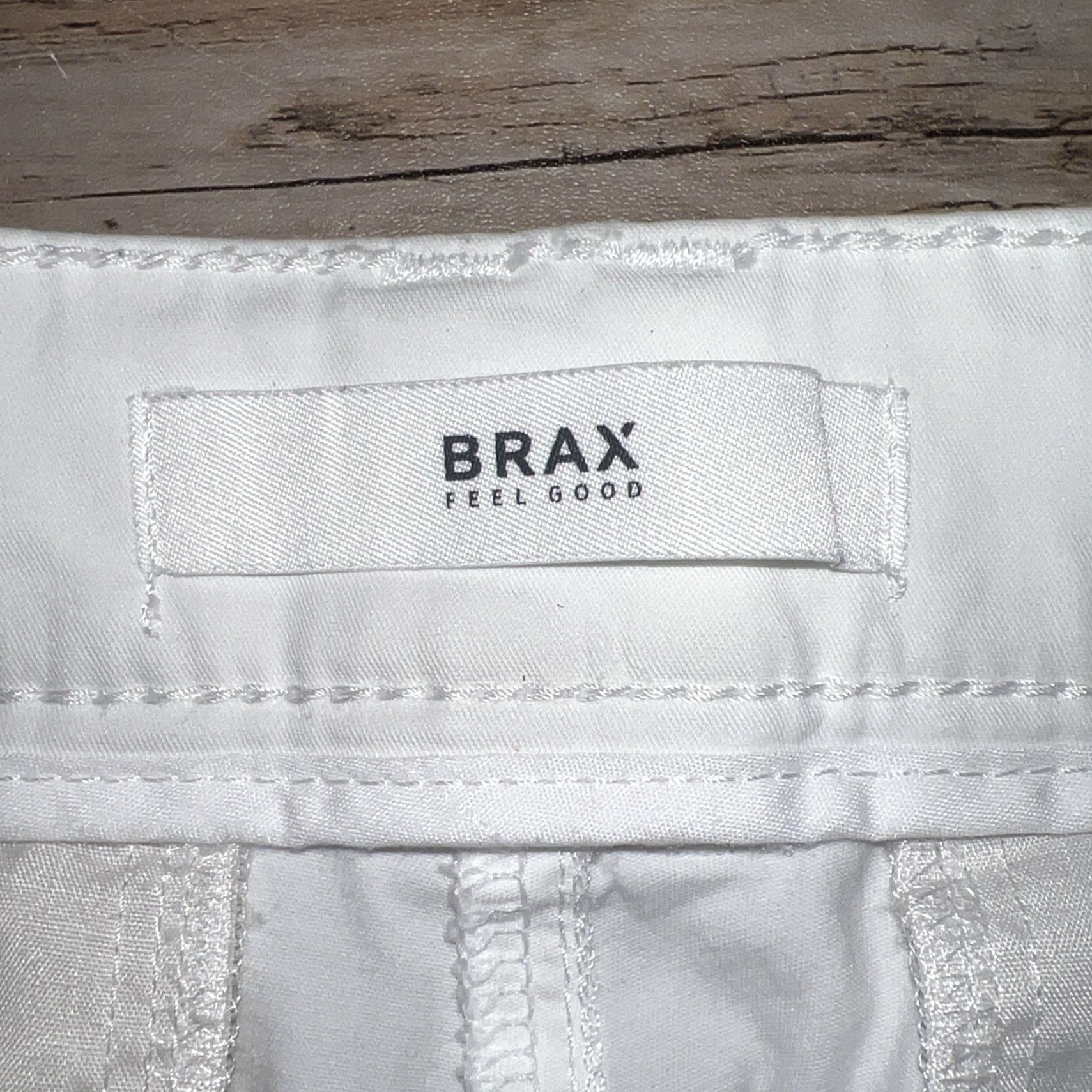 BRAX Brax Feel Good Capri Pants Women's 26 White 23” Inseam Regular Size Size 26" / US 2 / IT 38 - 5 Thumbnail