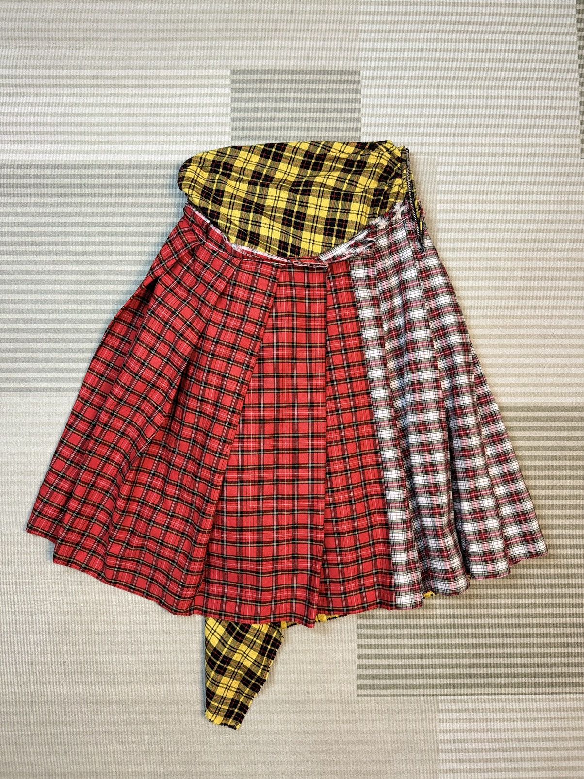 Comme des Garcons Comme Des Garcons Patchwork Skirt AD2005 Runway Collection Size 28" / US 6 / IT 42 - 5 Thumbnail