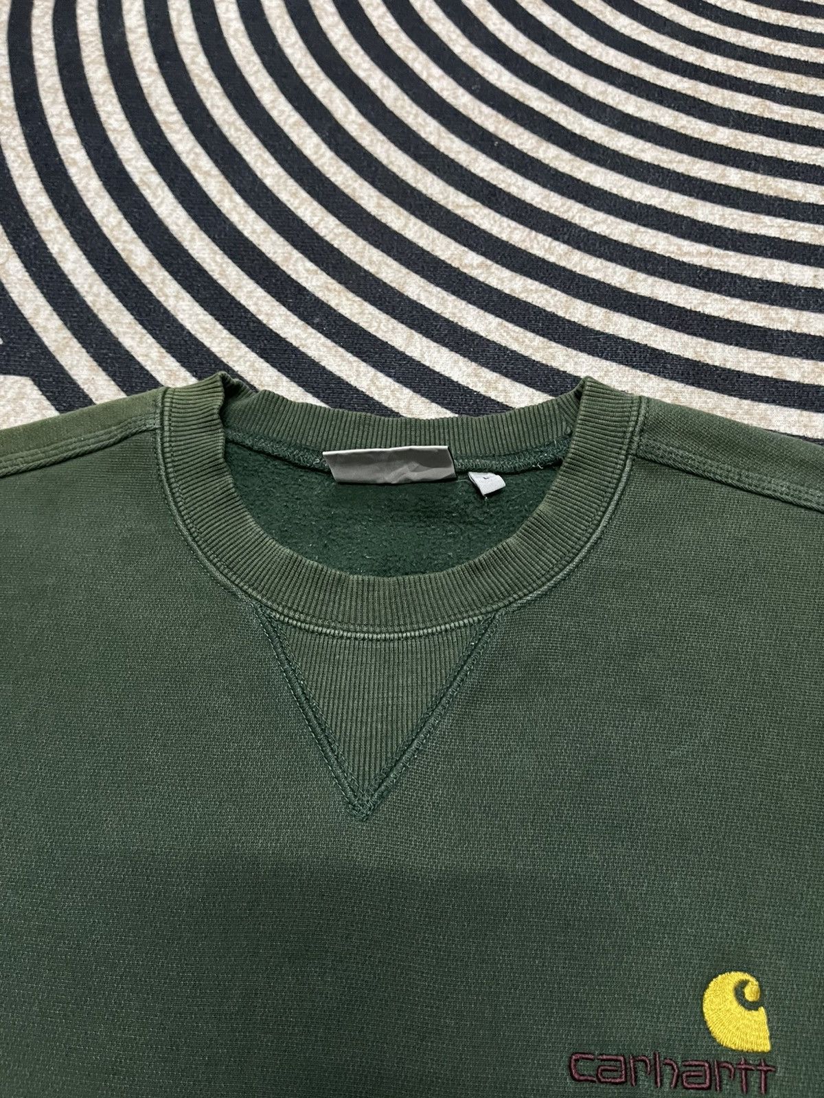 Carhartt Wip 2000s CARHARTT WIP SUN FADED SWEATSHIRT SMALL LOGO Size US L / EU 52-54 / 3 - 15 Thumbnail