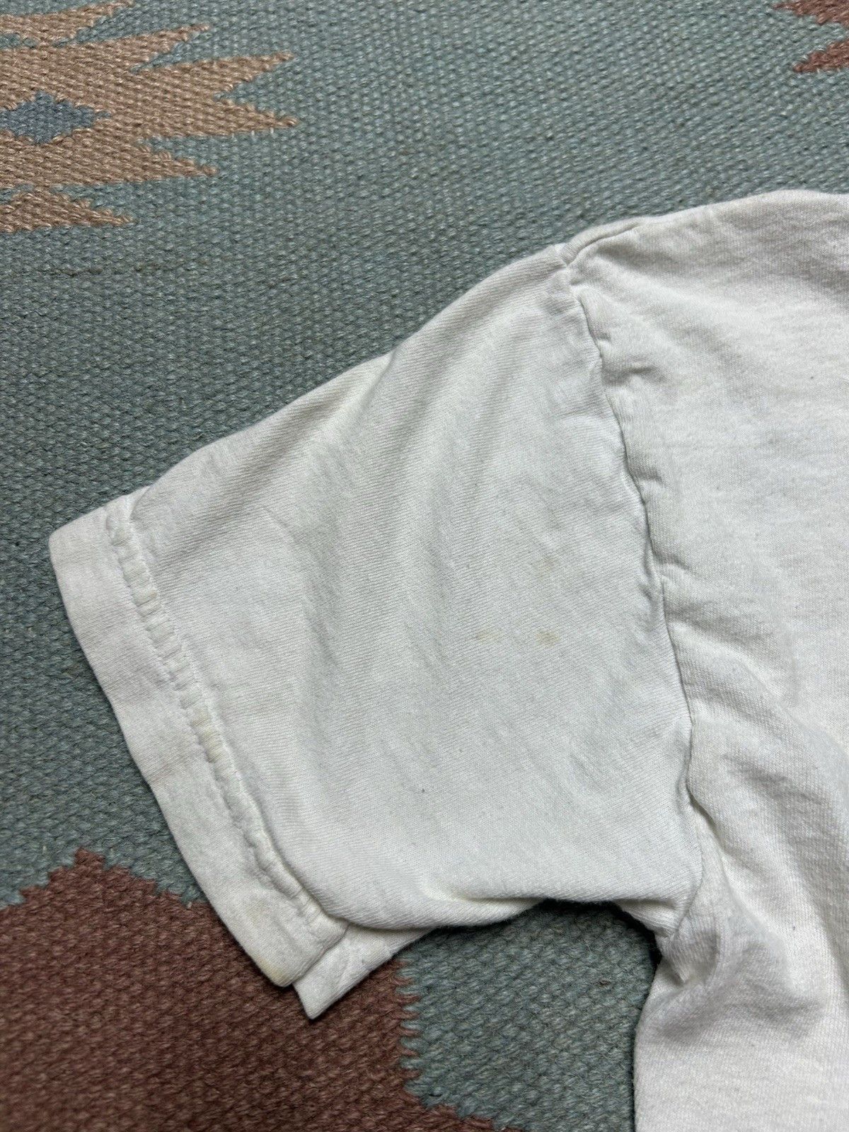 Vintage Vtg blank white t shirt fruit loom distress kids M baby tee Size XS / US 0-2 / IT 36-38 - 11 Thumbnail