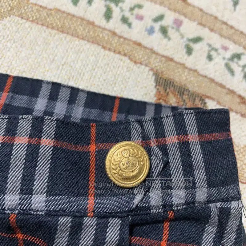 Burberry Burberry Navy Blue Cotton Casual Pants. Size 24" / US 00 / IT 34 - 2 Thumbnail