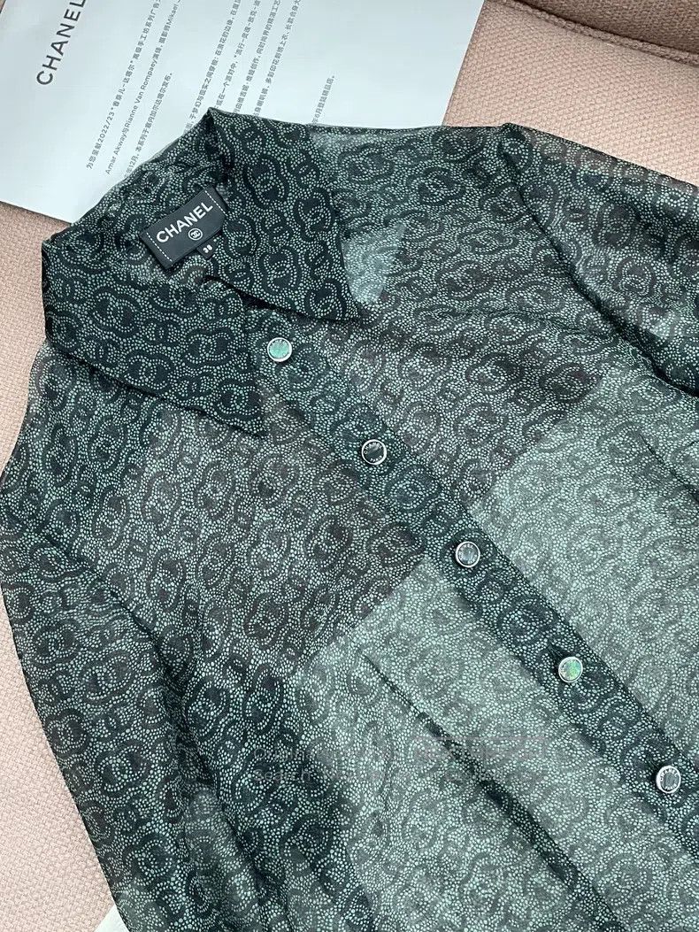 Chanel Chanel 23A dark green full logo full double C silk shirt Size XS / US 0-2 / IT 36-38 - 2 Thumbnail