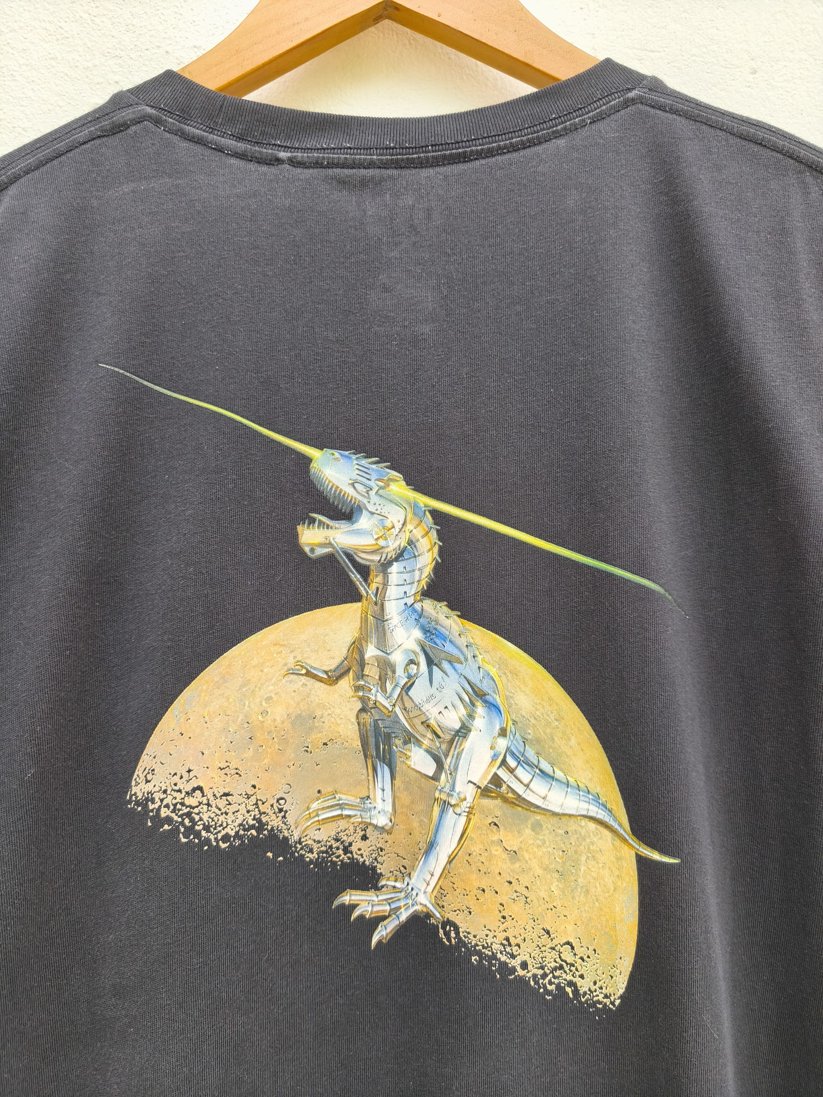 Club Sorayama × Uniqlo 🔥 Jurassic Park tees Hajime Sorayama tees Size US L / EU 52-54 / 3 - 5 Thumbnail