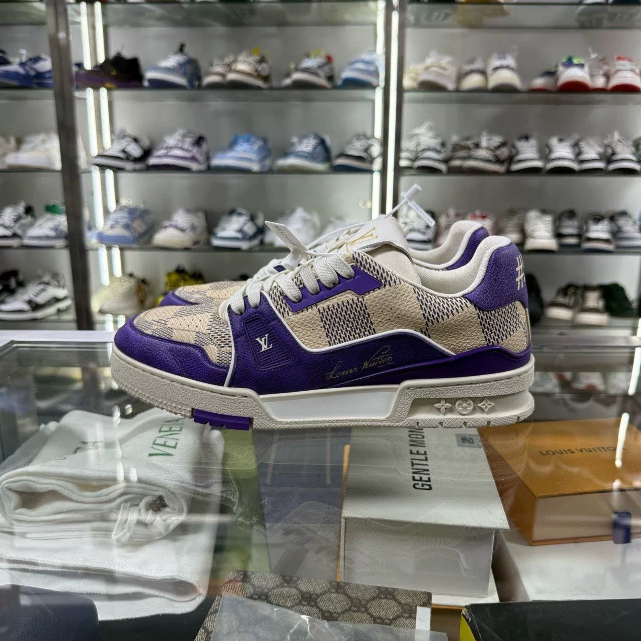Louis Vuitton Louis Vuitton LV Trainer Size US 9 / EU 42 - 3 Thumbnail