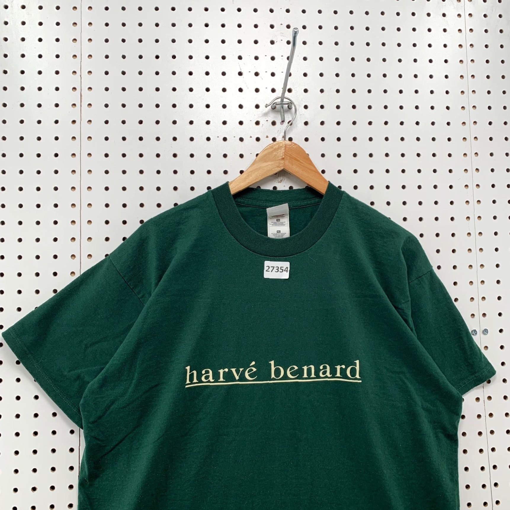 Fruit Of The Loom VINTAGE Harve Benard Shirt Green Adult XL Short Sleeve Crew Neck T-Shirt 90s Football Looney Tunes Packers Mens Size US XL / EU 56 / 4 - 7 Thumbnail