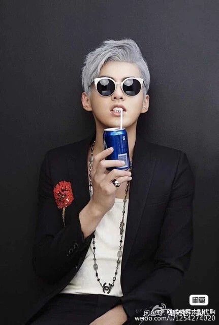 Saint Laurent Paris Saint Laurent Paris Rose blazer 2505-Nextarrow Size 48R - 1 Thumbnail