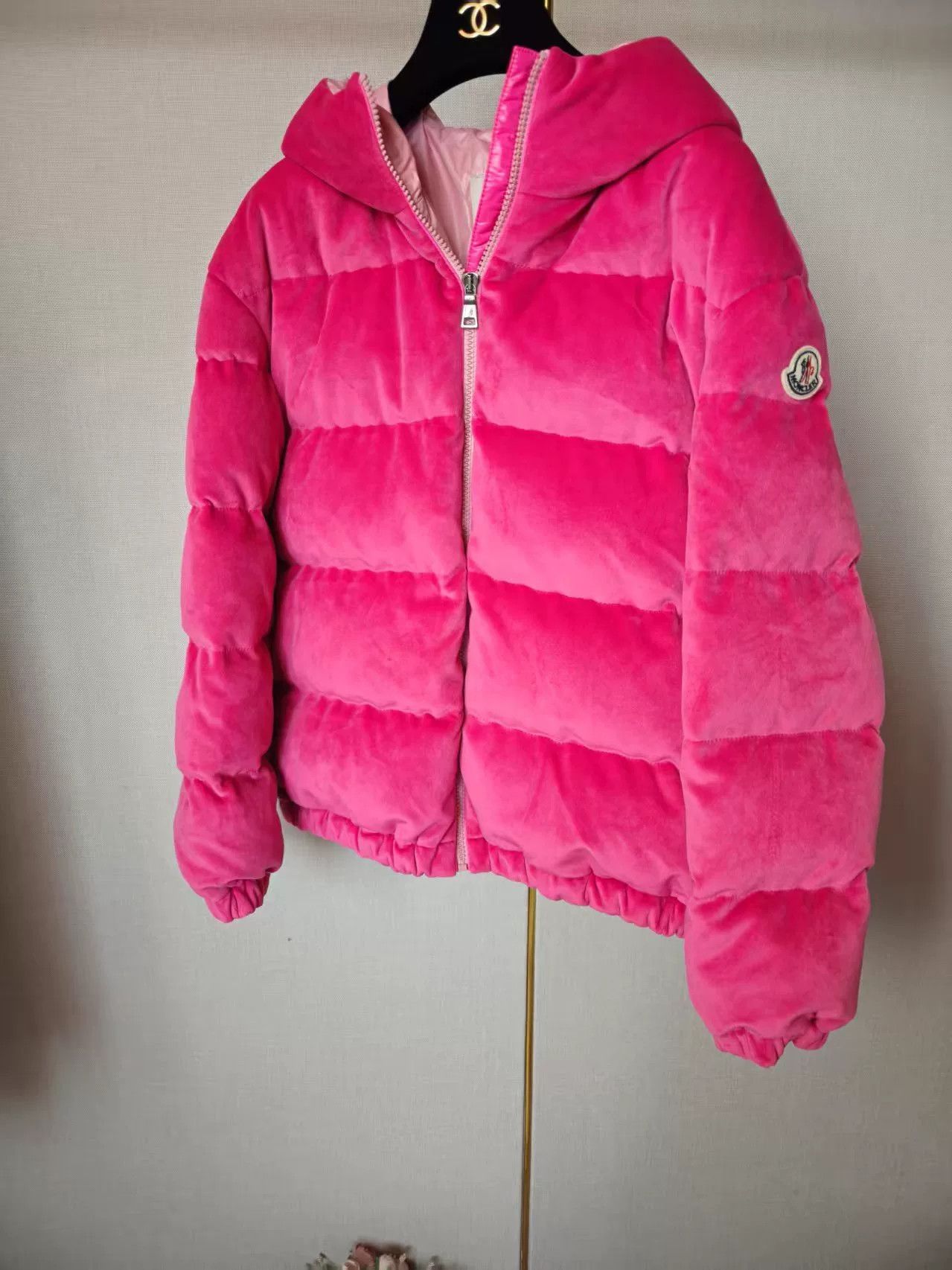 Moncler Moncler 14Y Pink Down Jacket Size S / US 4 / IT 40 - 1 Thumbnail
