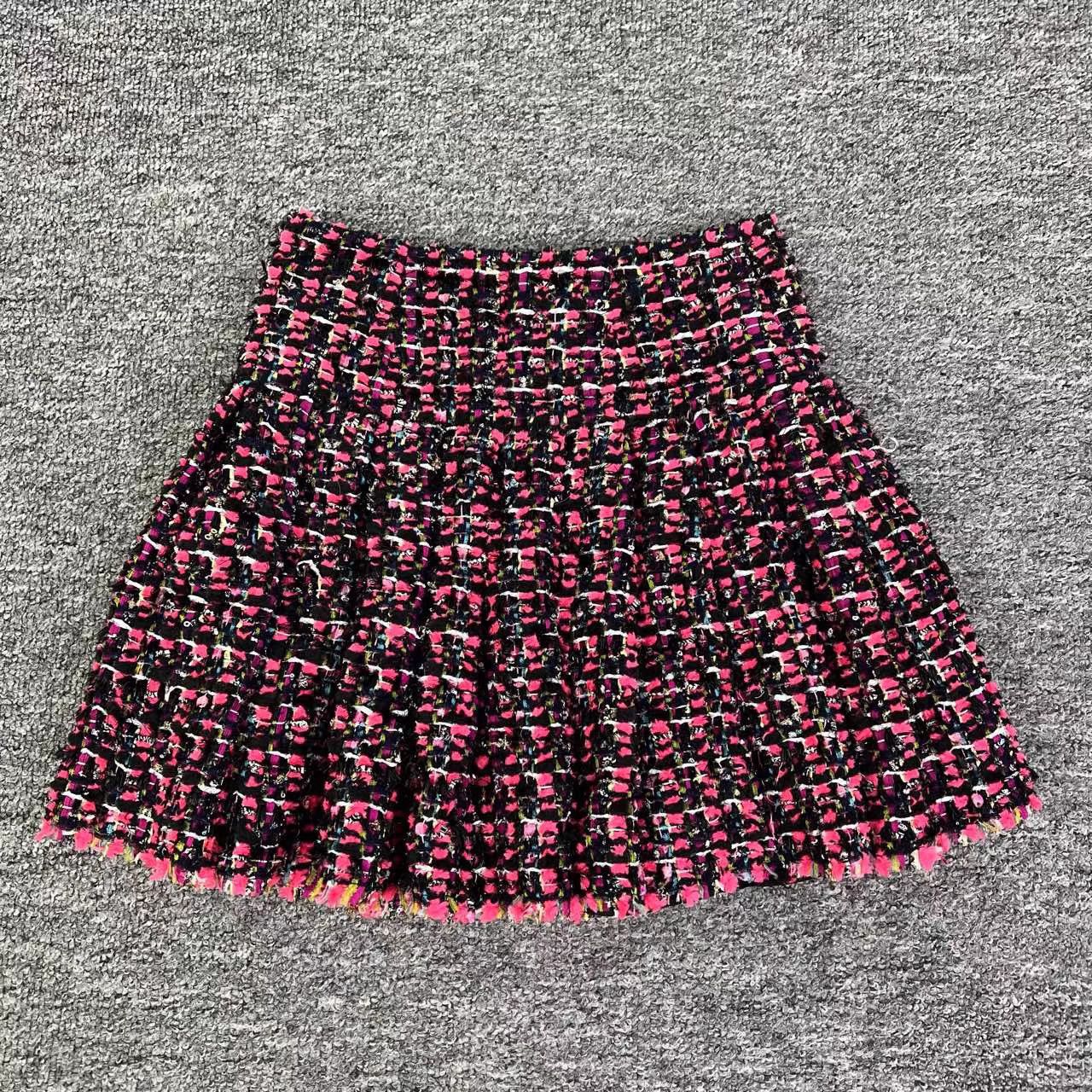 Chanel Chanel Woven Plaid Skirt Size 24" / US 00 / IT 34 - 2 Thumbnail