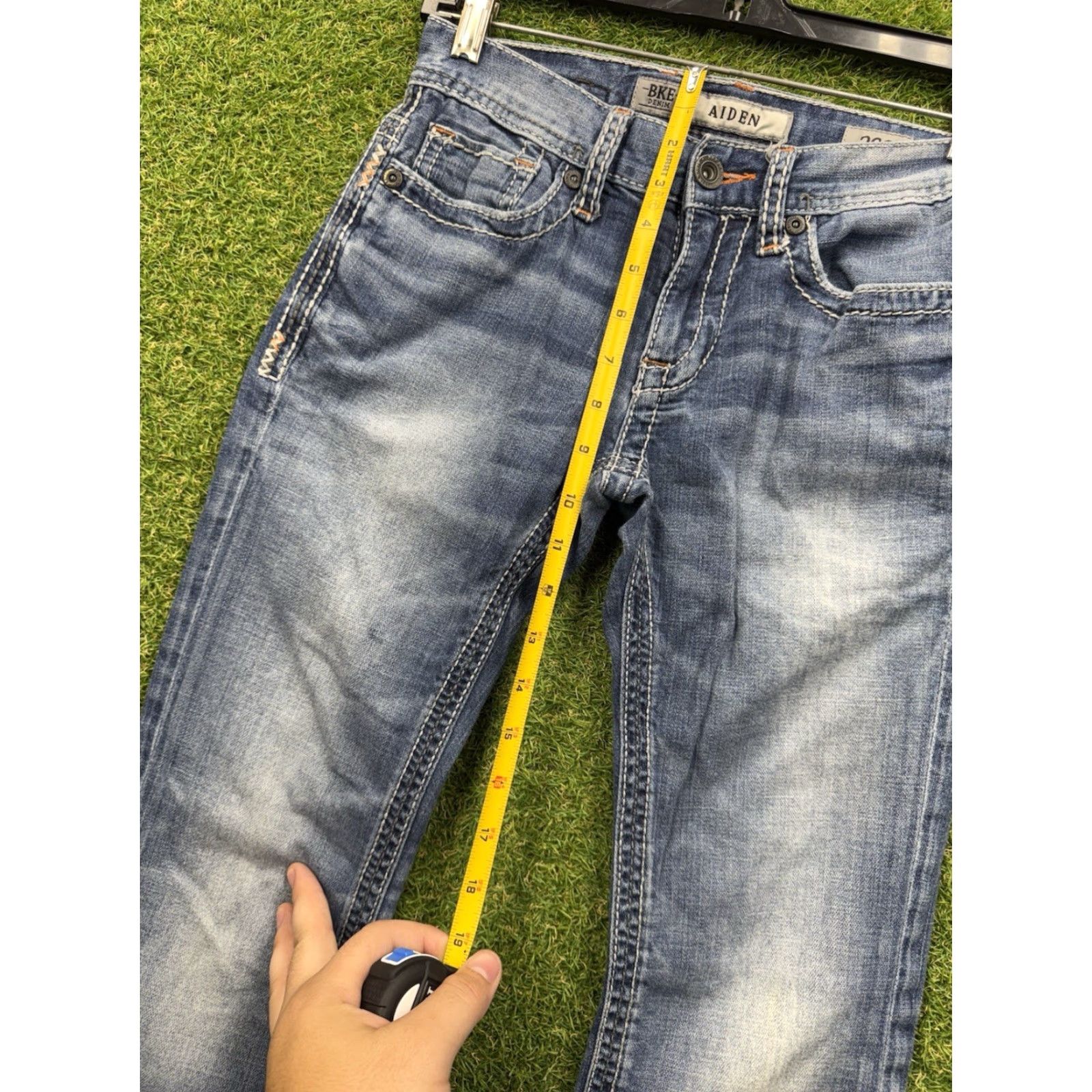 Vintage Buckle Jeans Buckle BKE Mens 26S Aiden Straight Leg Mid Rise Medium Wash Y2K 90s 80s Vintage? Wait. Size US 26 / EU 42 - 5 Thumbnail
