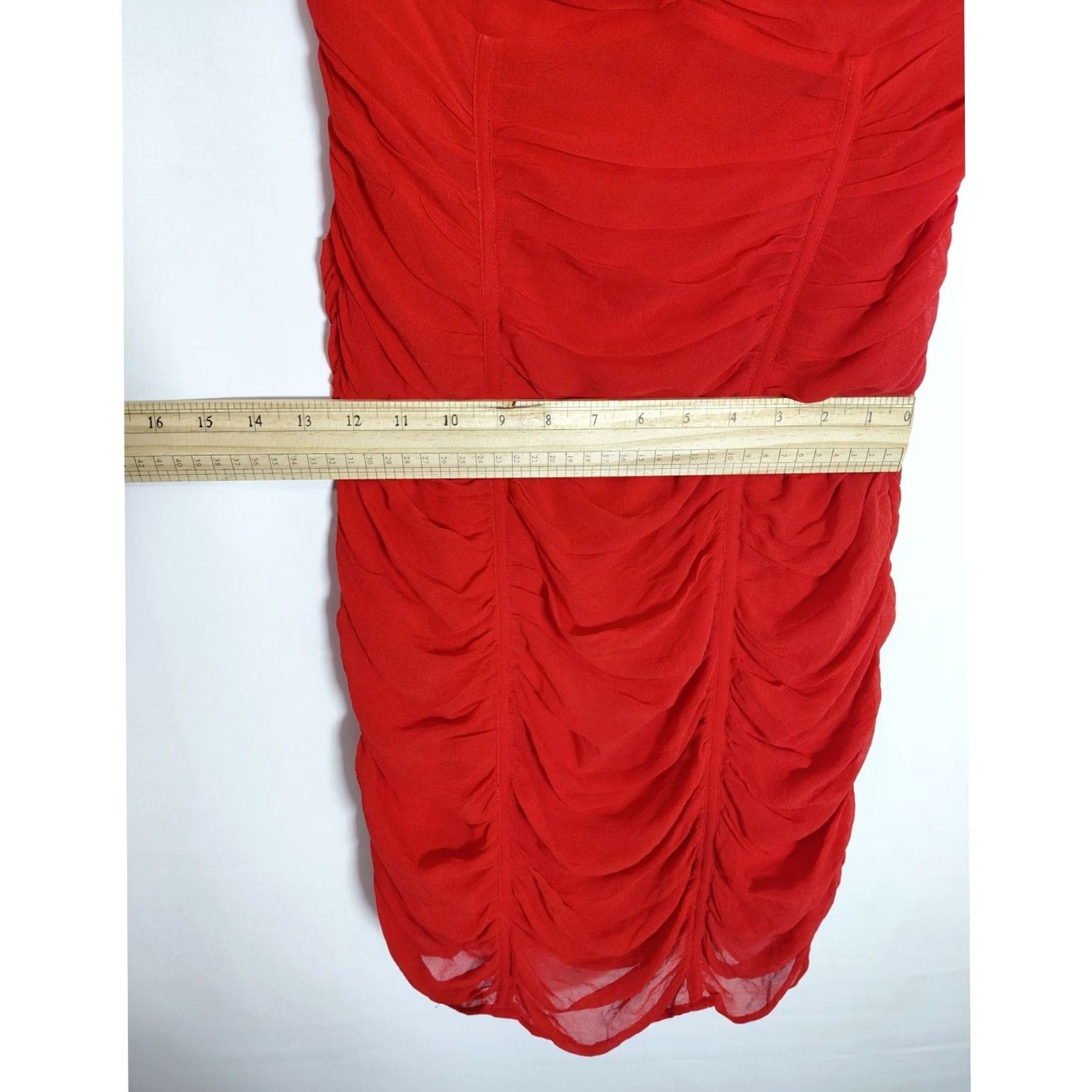 Express Express Silk Red Dress Solid Sleeveless Ruched Short 100% Silk Women Size 10 Size 32" / US 10 / IT 46 - 7 Thumbnail
