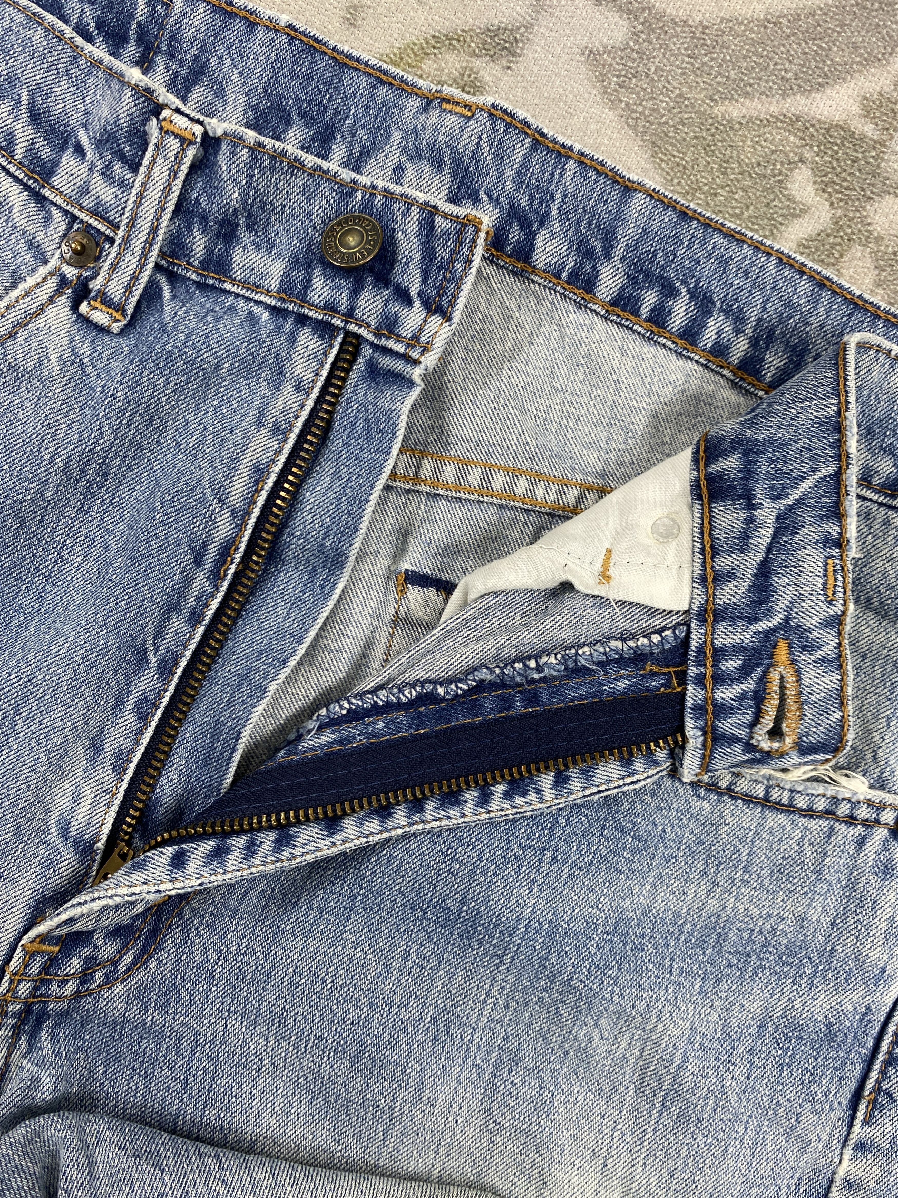 Levi's Distressed Blue Vintage Levi's Jeans 32x30 Denim - JN3452 Size US 32 / EU 48 - 6 Thumbnail