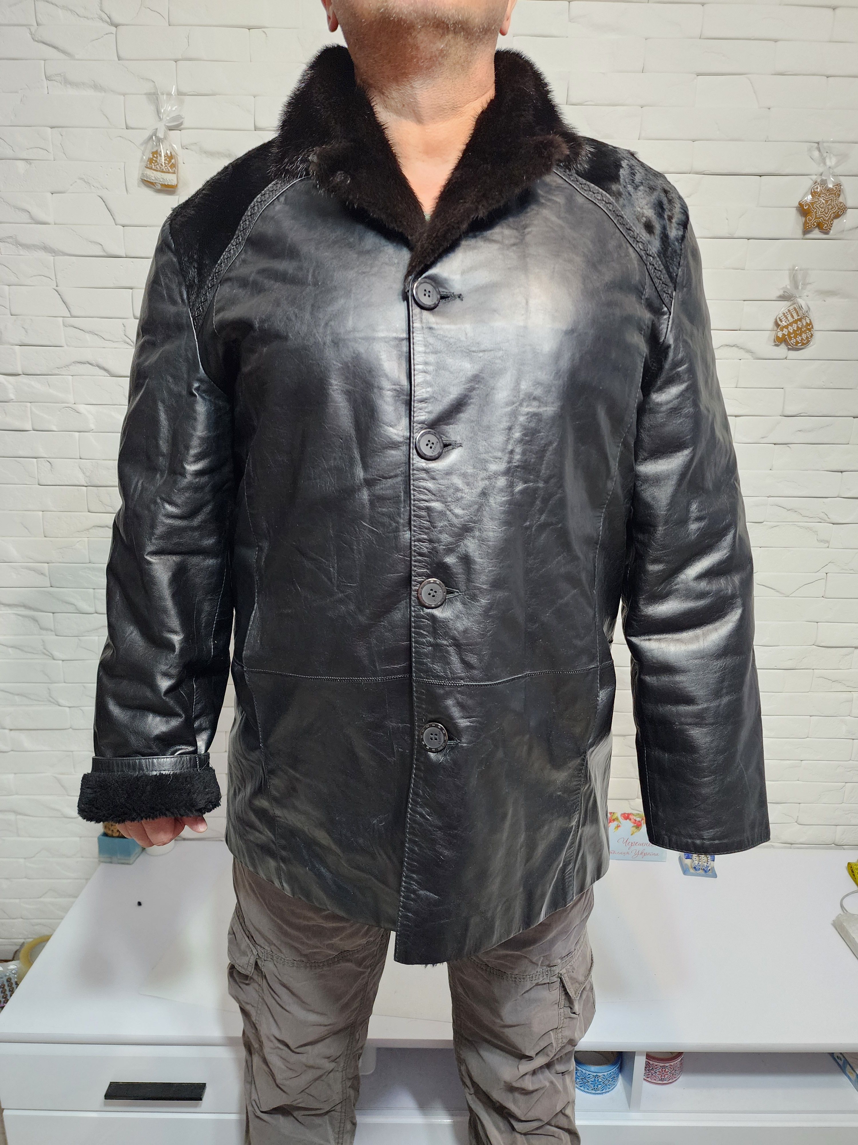 Uniqlo Men's Black Sheepskin Coat: Button-Up Genuine Fur. Size 3X Size US XL / EU 56 / 4 - 1 Thumbnail