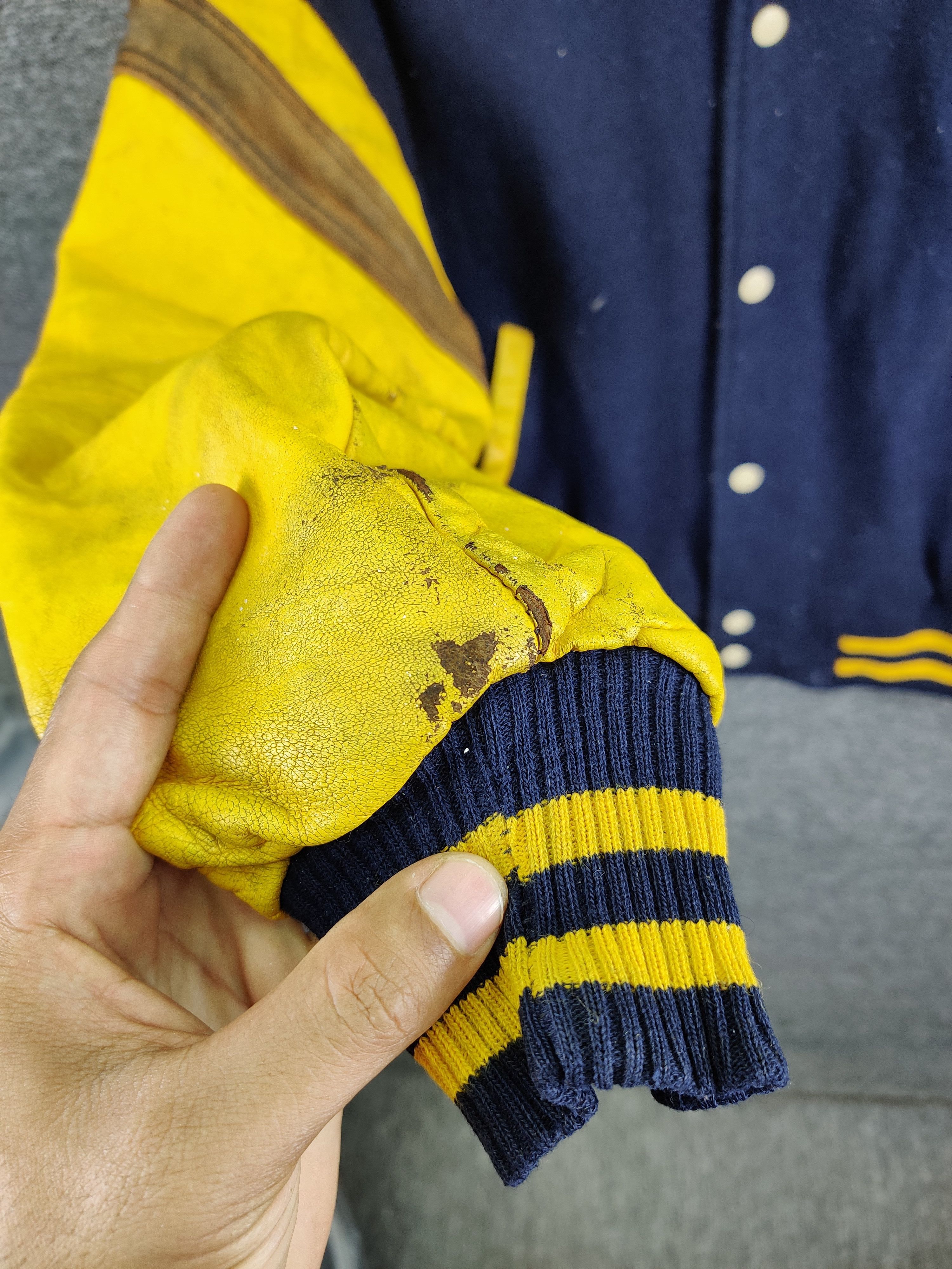 Vintage Vintage 90s Cooper Collegiate Wool Varsity Leather Jacket Size US XL / EU 56 / 4 - 9 Thumbnail