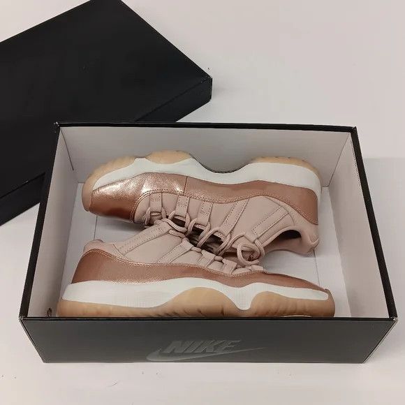 Jordan Brand Jordan Women's 11 Retro Low 'Rose Gold' - US9 Size US 9 / IT 39 - 16 Thumbnail