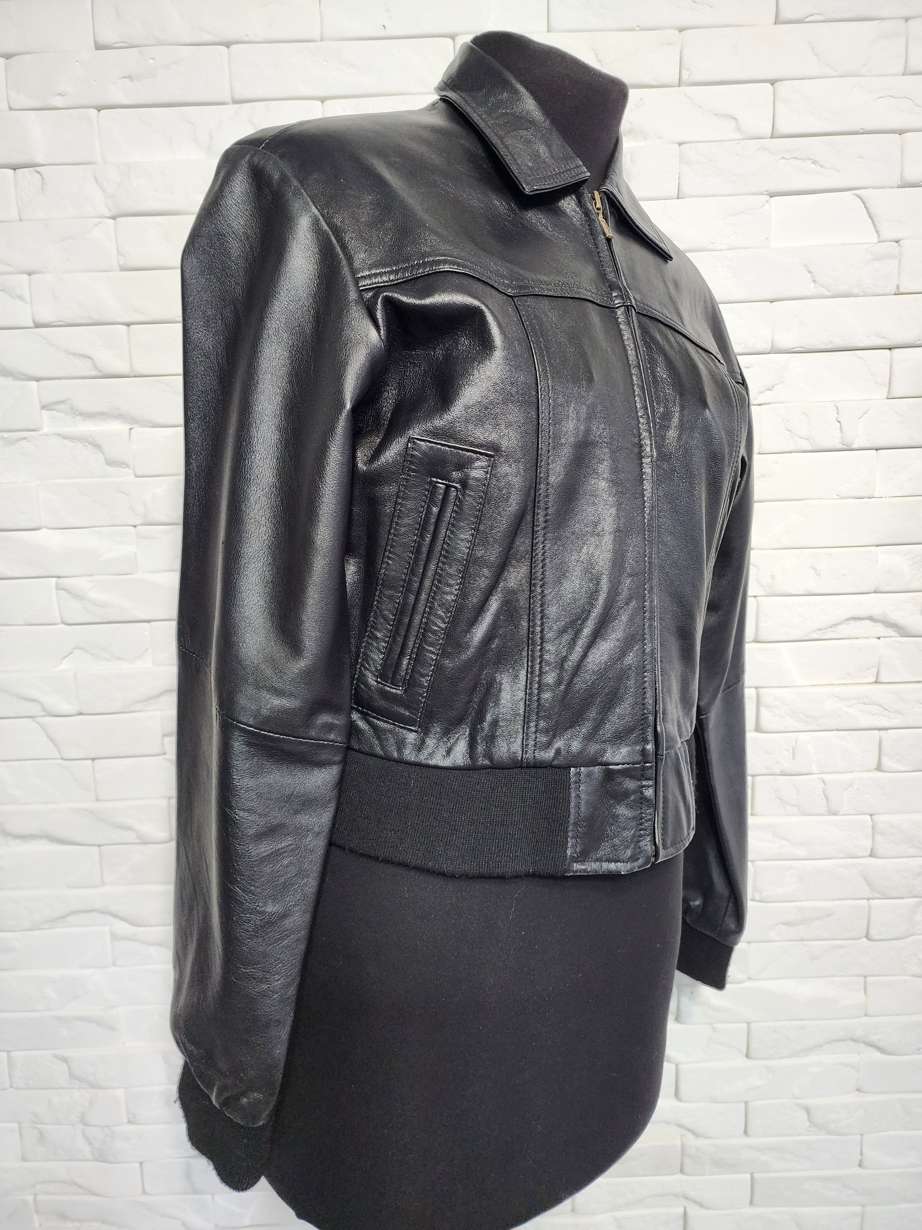 Genuine Leather Black Leather Bomber Jacket: Women's Metal Zipper Size L / US 10 / IT 46 - 2 Thumbnail