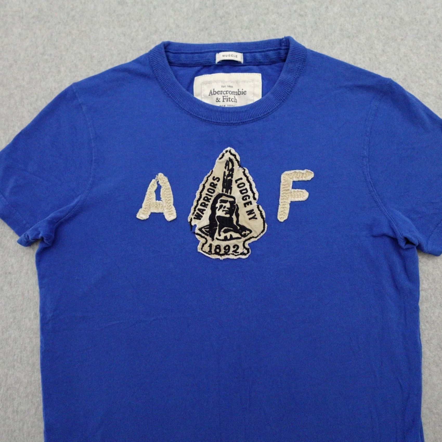 Abercrombie & Fitch Abercrombie & Fitch T-Shirt Small Blue Embroidered Warrior Lodge 18x25 Mens Shirt Size US S / EU 44-46 / 1 - 6 Thumbnail