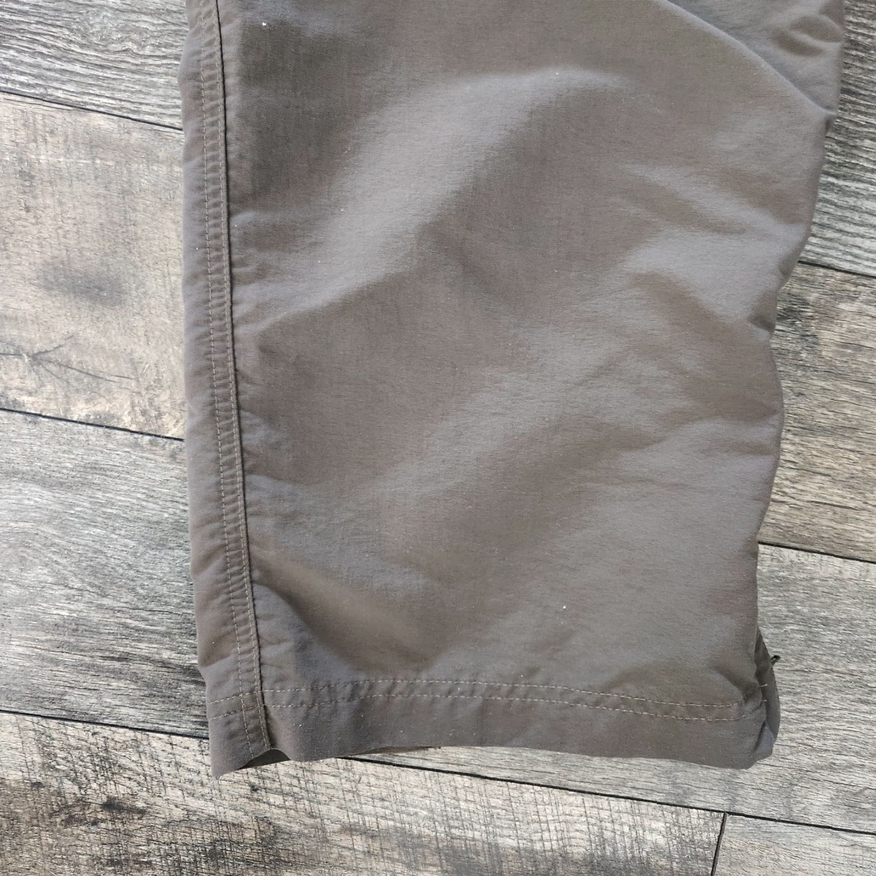 The North Face North Face Convertible Pants Mens 2XL 44x32 Green Zip Off Legs Fishing Hiking Cargo Breathable Quick Dry Outdoor Mens Size US 39 - 2 Thumbnail