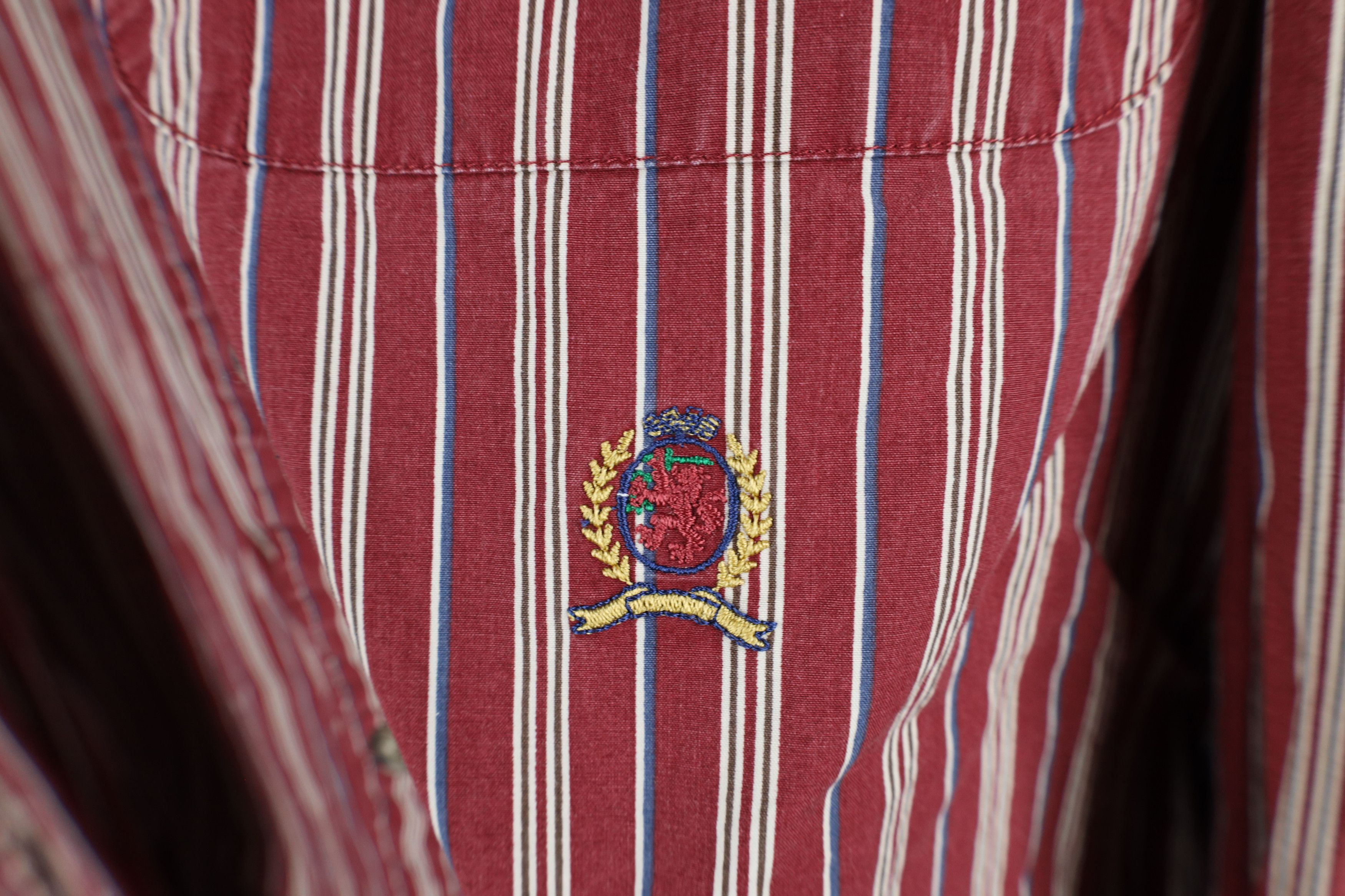 Tommy Hilfiger × Vintage Vintage 90s Tommy Hilfiger Collared Button Down Shirt Size US M / EU 48-50 / 2 - 4 Thumbnail