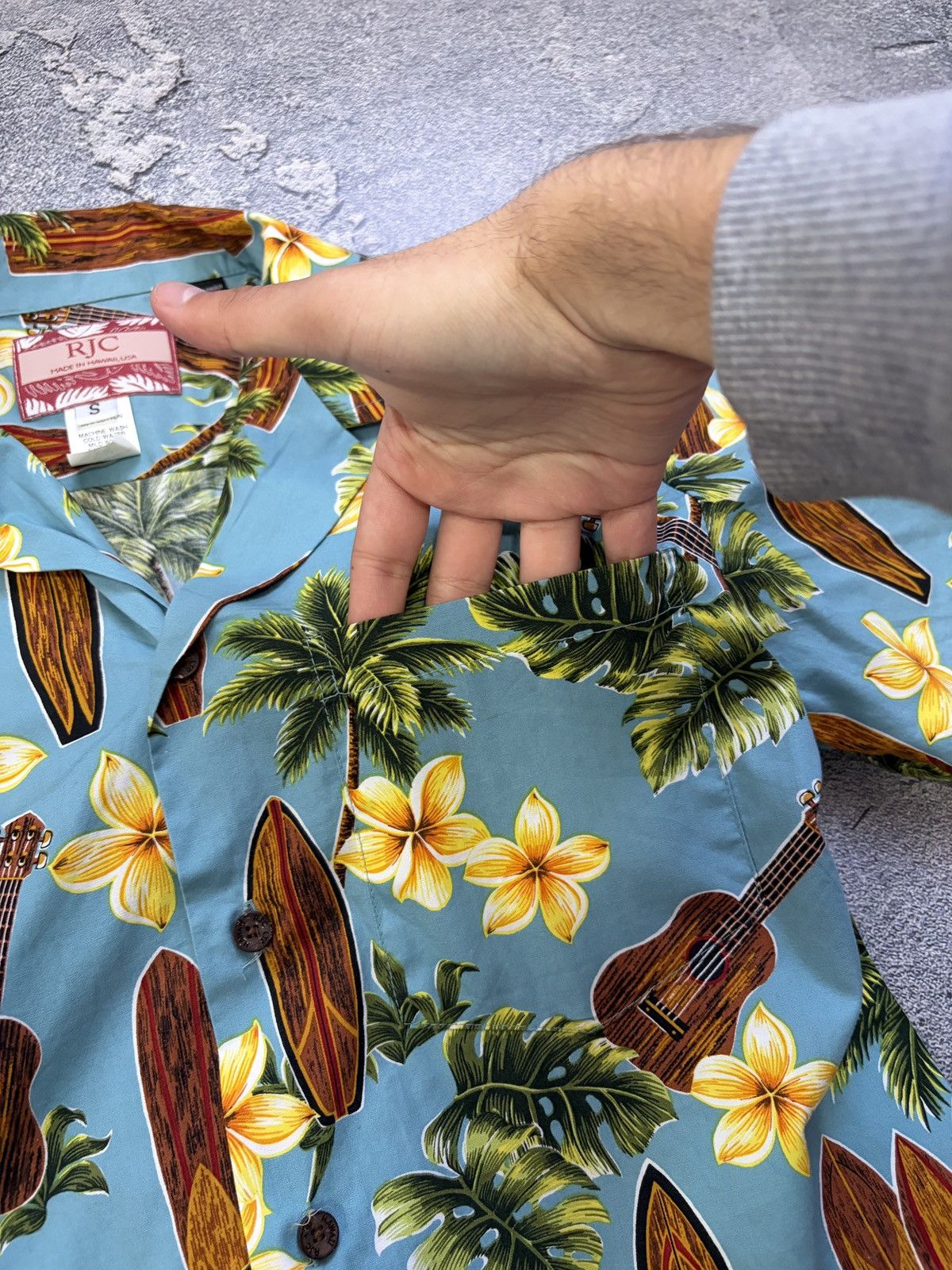 Vintage RJC Hawaiian Aloha Shirt Blue Surfboard Ukulele Palm USA S Size US S / EU 44-46 / 1 - 5 Thumbnail