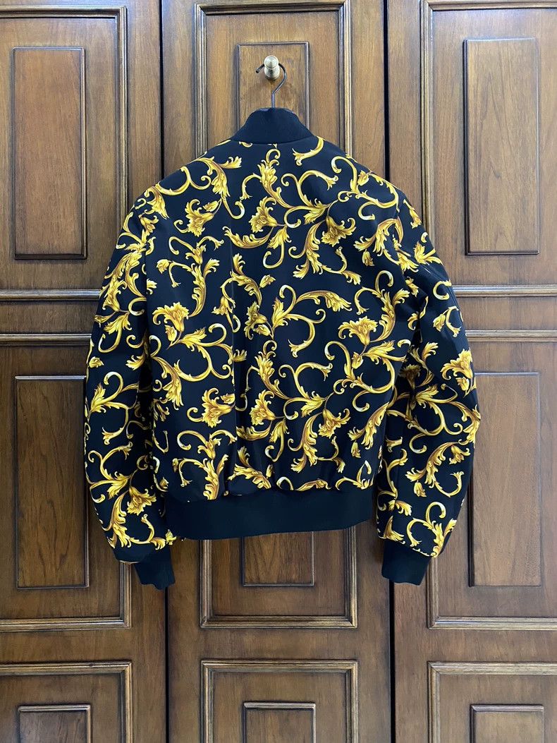 Versace Versace Genuine coat Size US XS / EU 42 / 0 - 2 Thumbnail