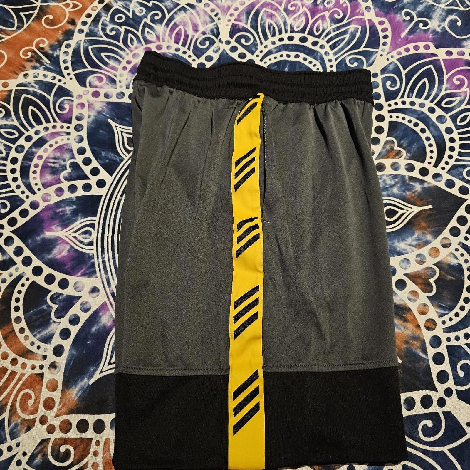 Adidas Adidas Youth Boys Large Grey and Yellow Shorts Size ONE SIZE - 7 Thumbnail