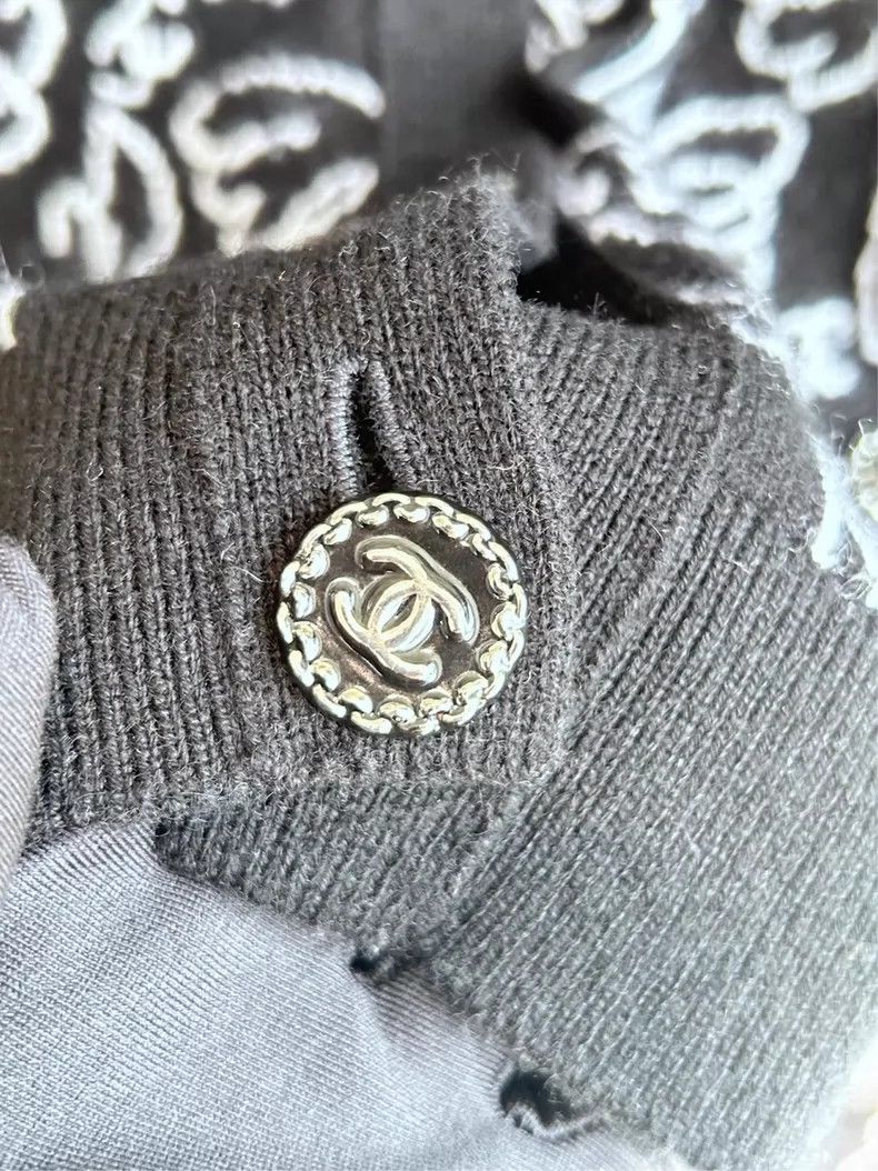 Chanel Chanel Early Spring Peace Dove Pattern Cashmere Knitted Ca Size XS / US 0-2 / IT 36-38 - 4 Thumbnail