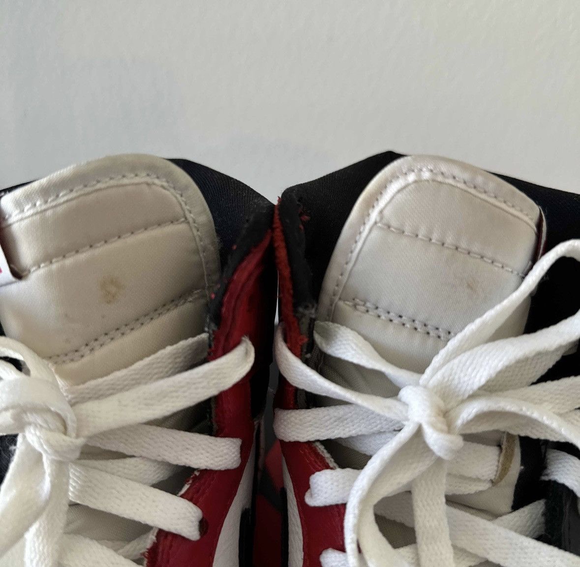 Jordan Brand Air Jordan 1 Retro OG NRG ‘Homage to Home’ Size US 10 / EU 43 - 8 Thumbnail