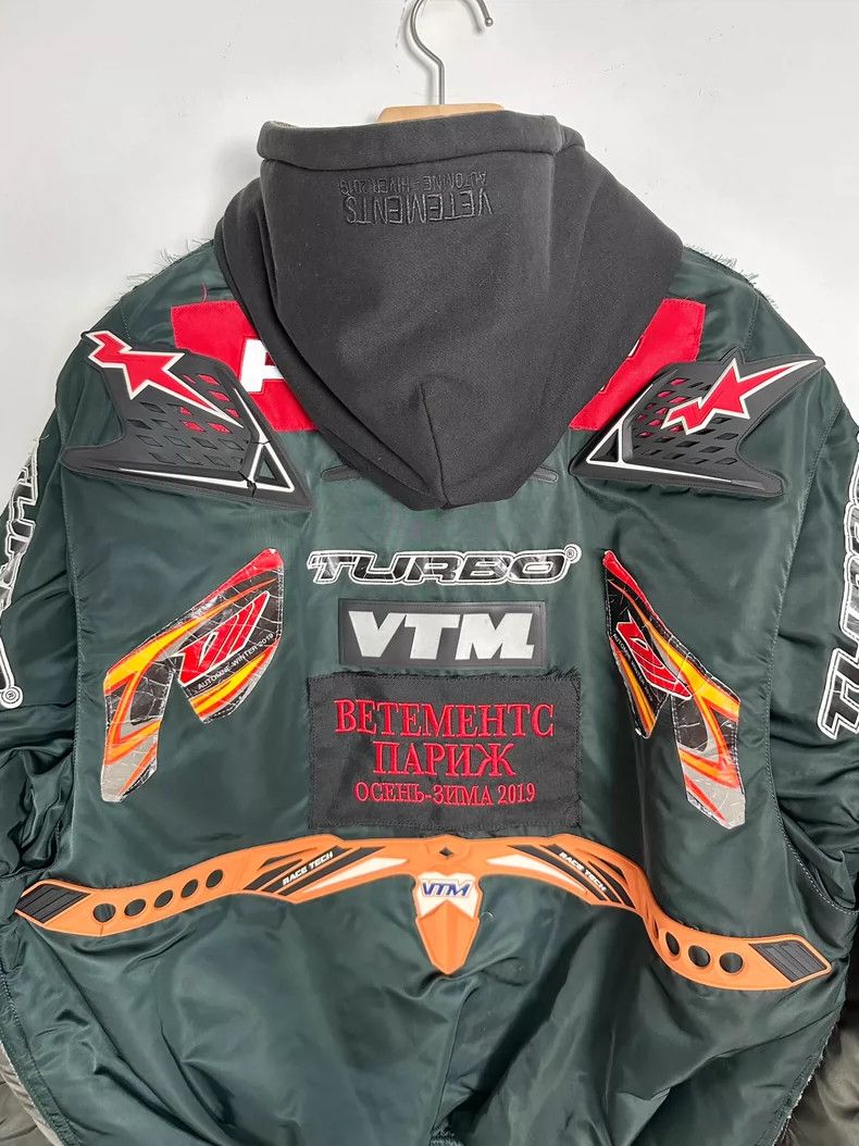 Vetements Vetements Alpha AW18 Racing Silhouette Silicone Model Bomb Size US S / EU 44-46 / 1 - 4 Thumbnail