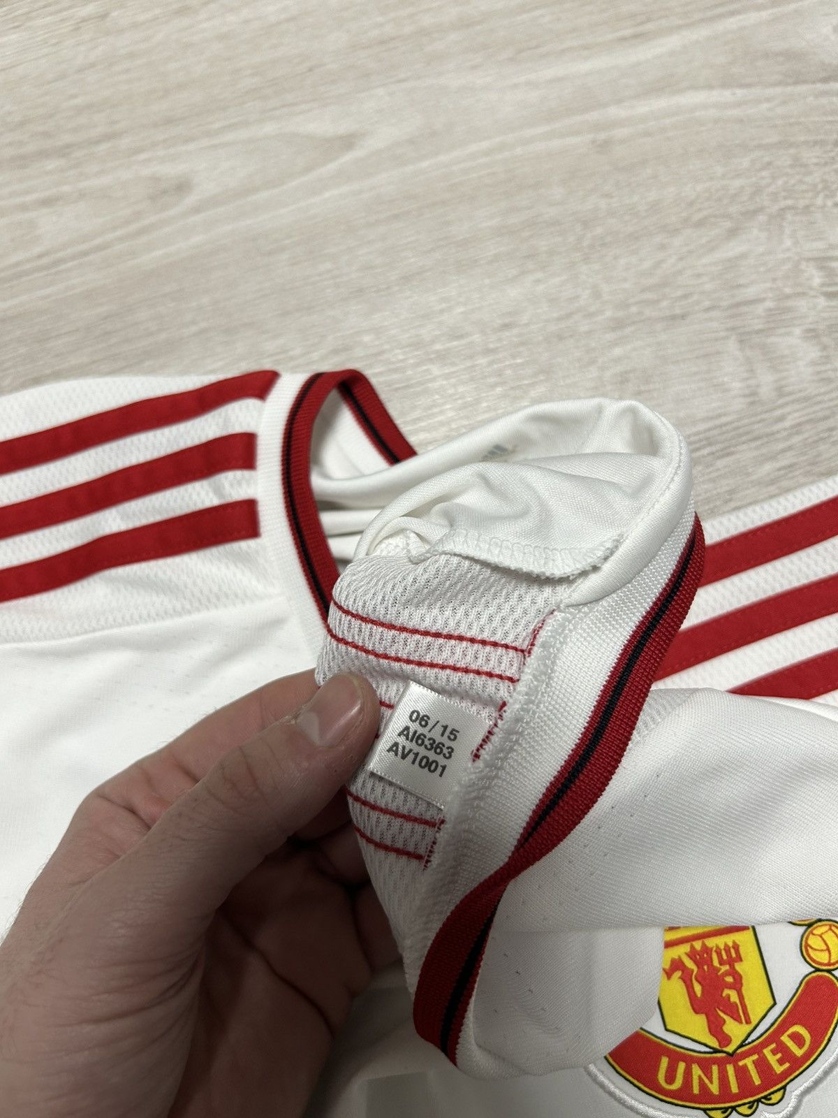 Adidas Adidas Soccer Jersey Manchester United 2015 away size L Size US L / EU 52-54 / 3 - 9 Thumbnail