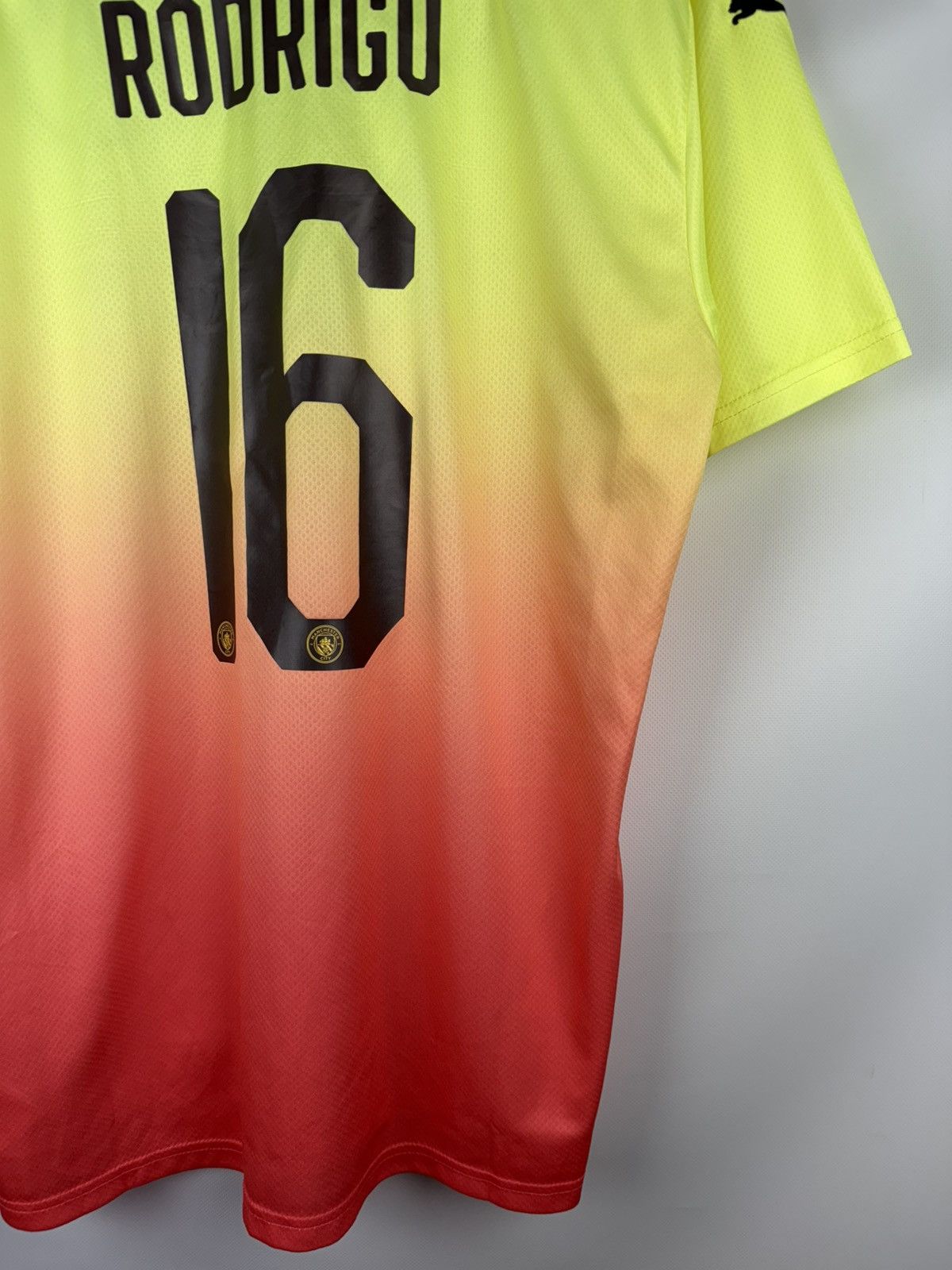 Puma Manchester City 2019-20 Third Kit #16 Rodrigo Jersey Shirt Size US XL / EU 56 / 4 - 21 Thumbnail