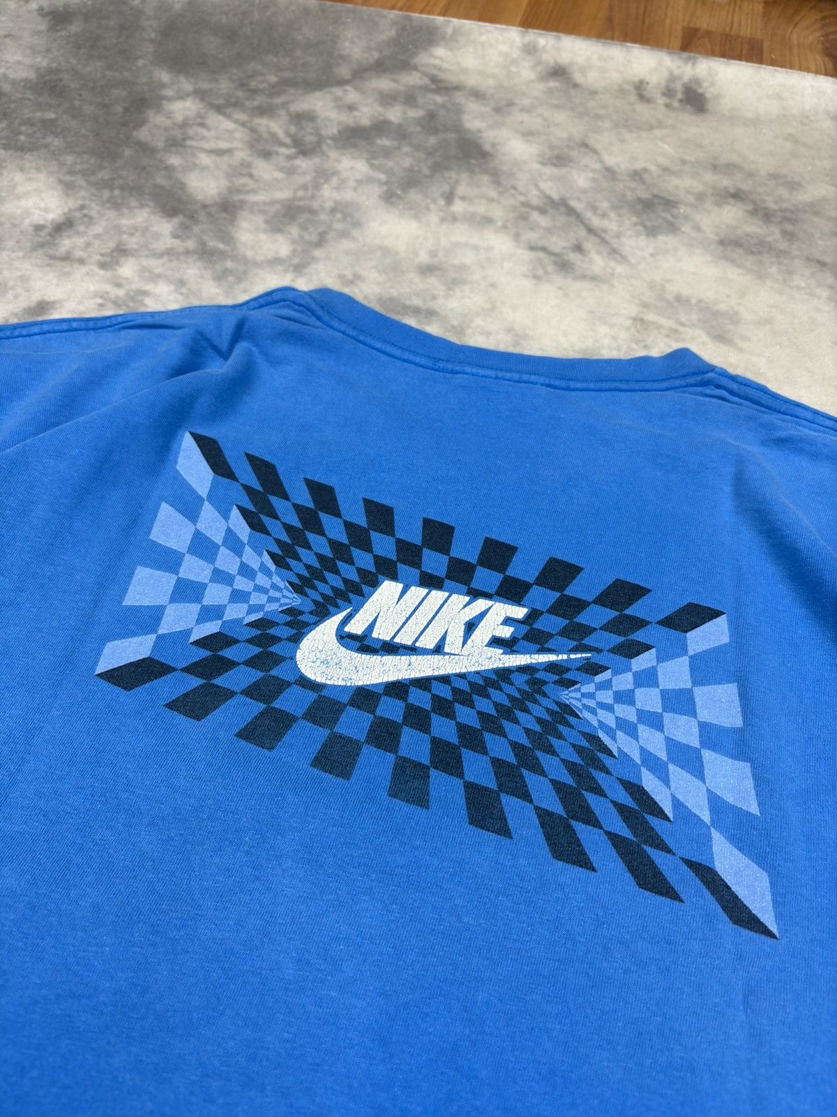 Nike × Vintage Vintage Nike Swoosh Boxy Fit Faded Distressed T-shirt Size US XL / EU 56 / 4 - 3 Thumbnail