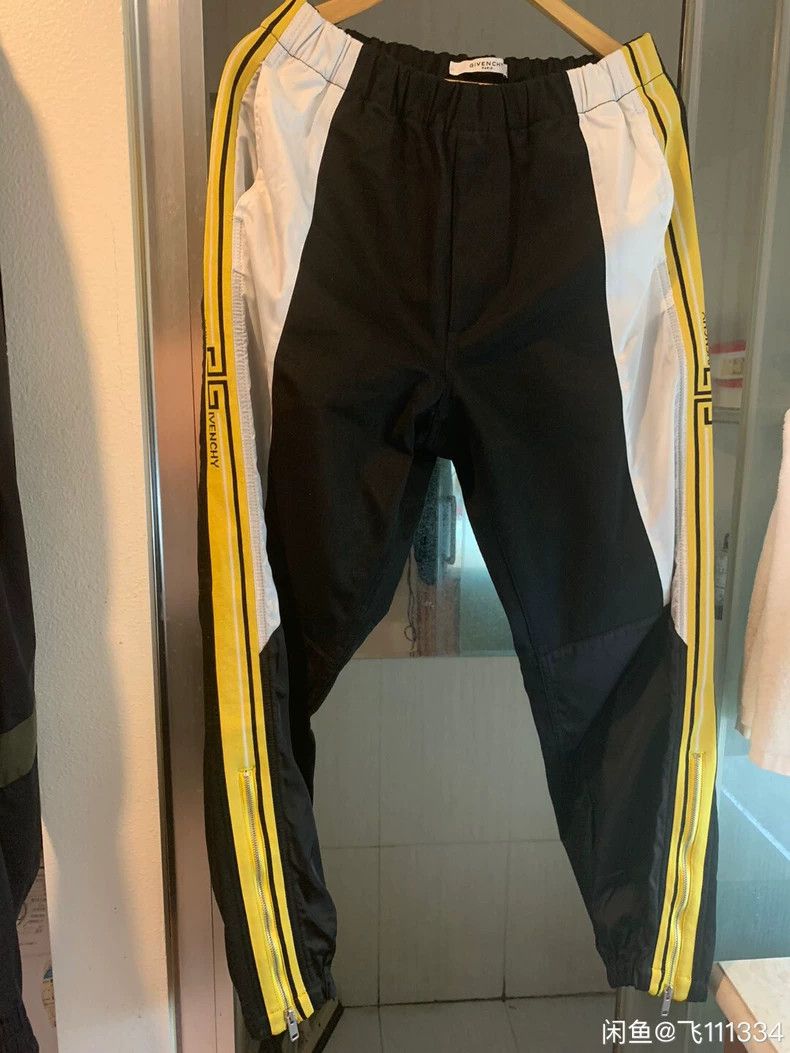 Givenchy Givenchy New Men's Pants Size US 32 / EU 48 - 1 Thumbnail