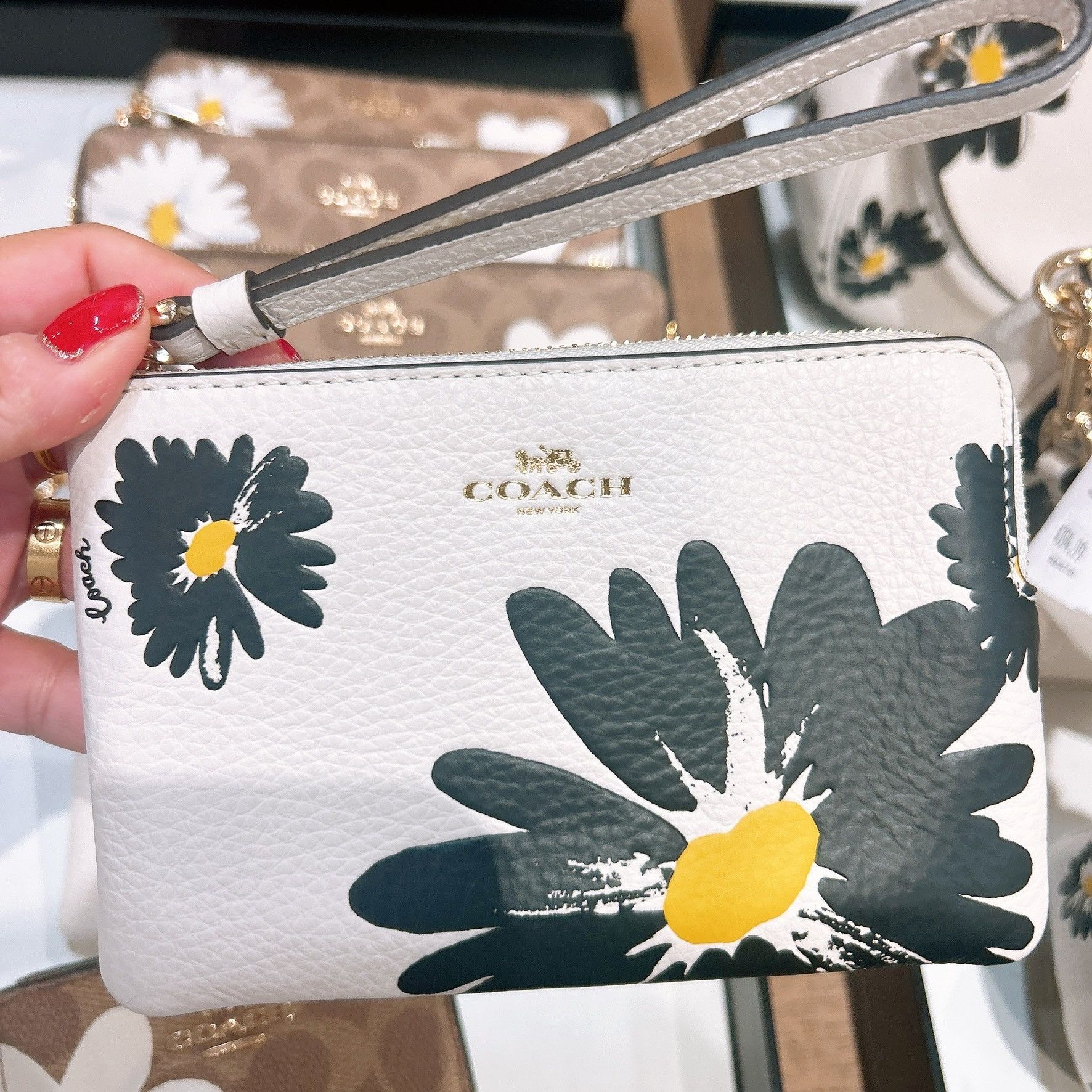 Coach Corner Zip Wristlet With Floral Print CZ606 Size ONE SIZE - 1 Thumbnail