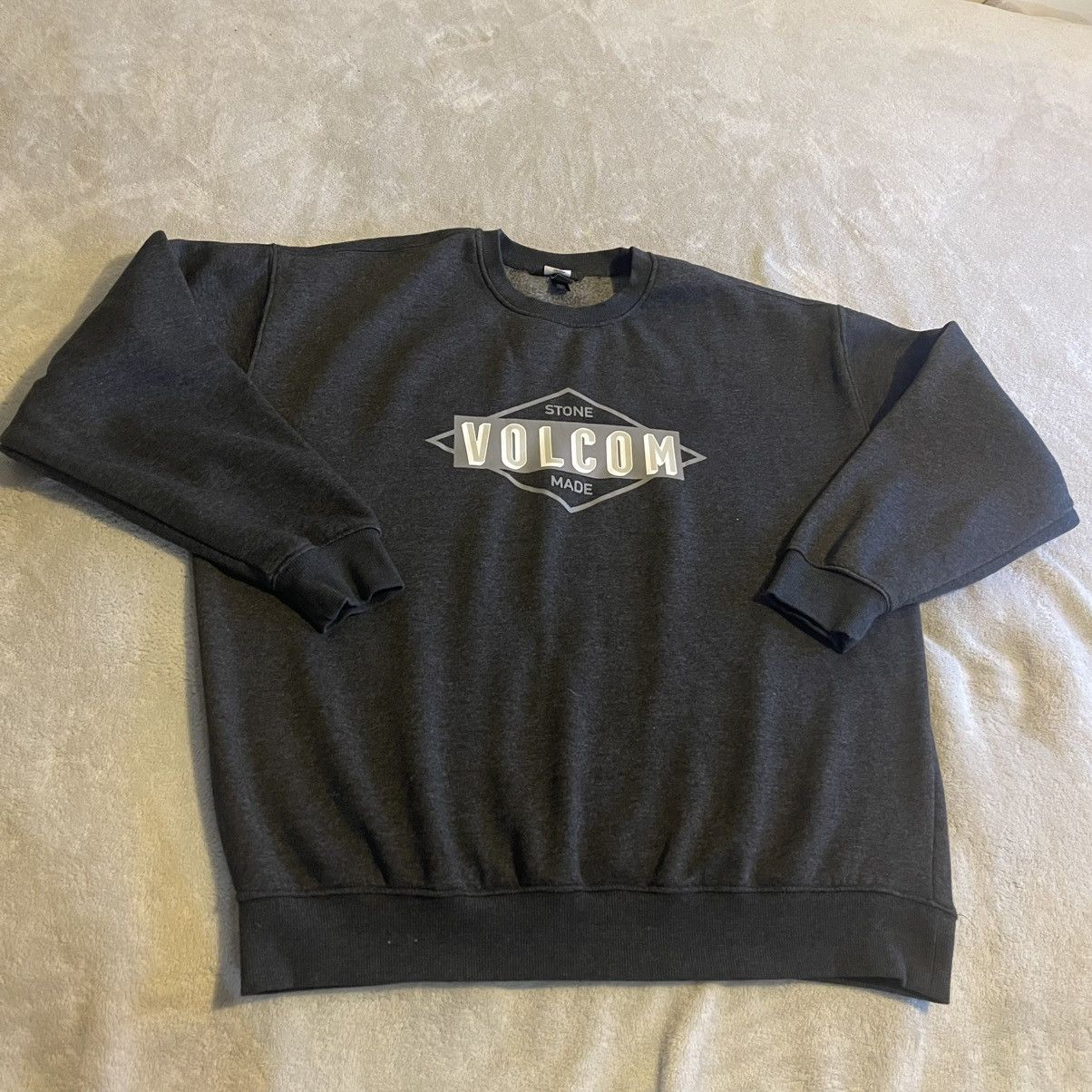 Volcom Volcom Sweater Men XL Gray Skateboard Crew Neck Pullover Size US XL / EU 56 / 4 - 1 Thumbnail