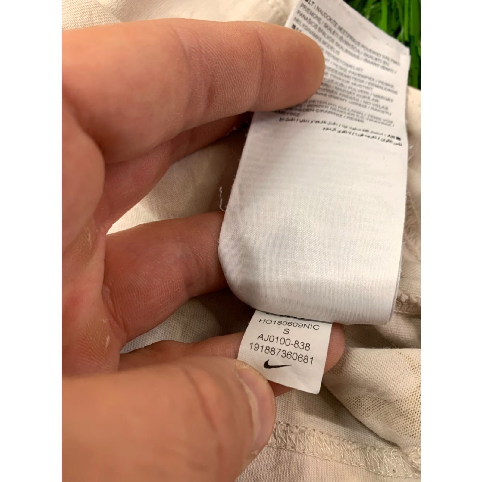 Nike Nike Shirt Women Slim Short Sleeve T-Shirt 2018 Size S White Casual Jersey Knit Size S / US 4 / IT 40 - 7 Thumbnail