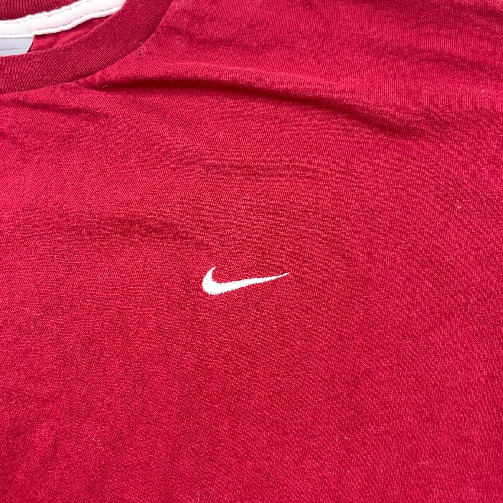 Nike VINTAGE Nike Shirt Men XL Red White Tee Mini Swoosh 2000s Gray Tag Adult Shirt XL Red White Nike Retro Classic 2000s Mens Size US XL / EU 56 / 4 - 4 Thumbnail