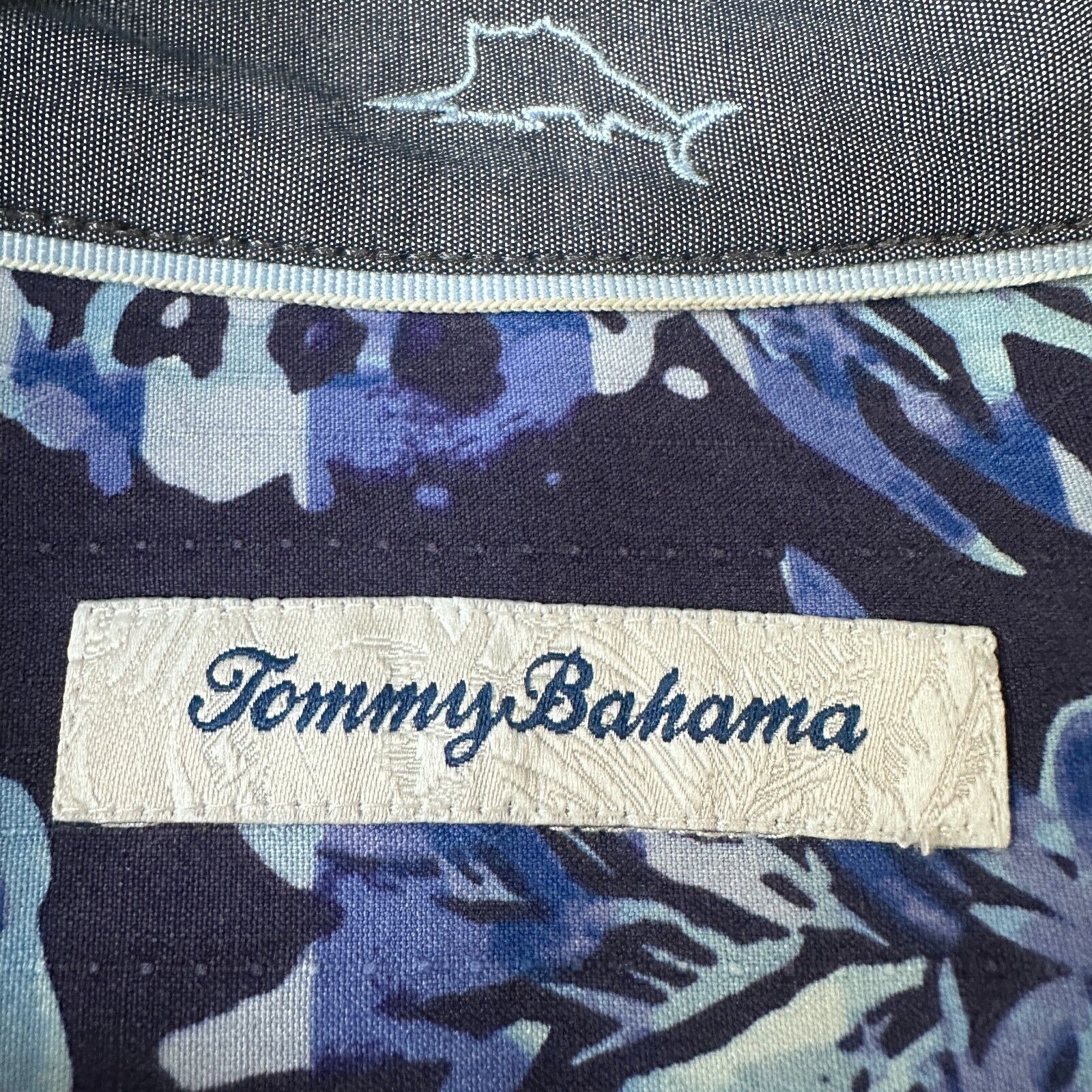 Tommy Bahama Tommy Bahama Shirt Men's 3XL Blue Pineapple Party Camp Silk Size US XXL / EU 58 / 5 - 6 Thumbnail