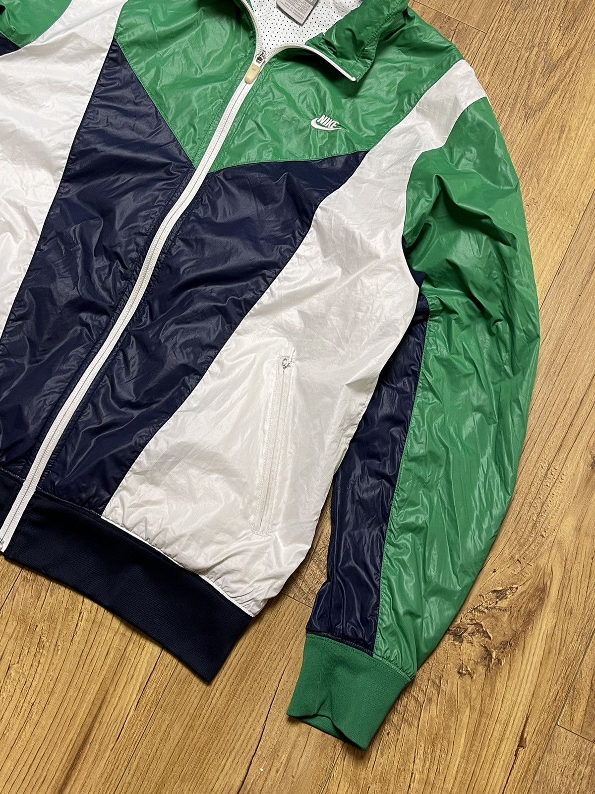 Vintage Nike Vintage Track Nylon Jacket Size US M / EU 48-50 / 2 - 2 Thumbnail