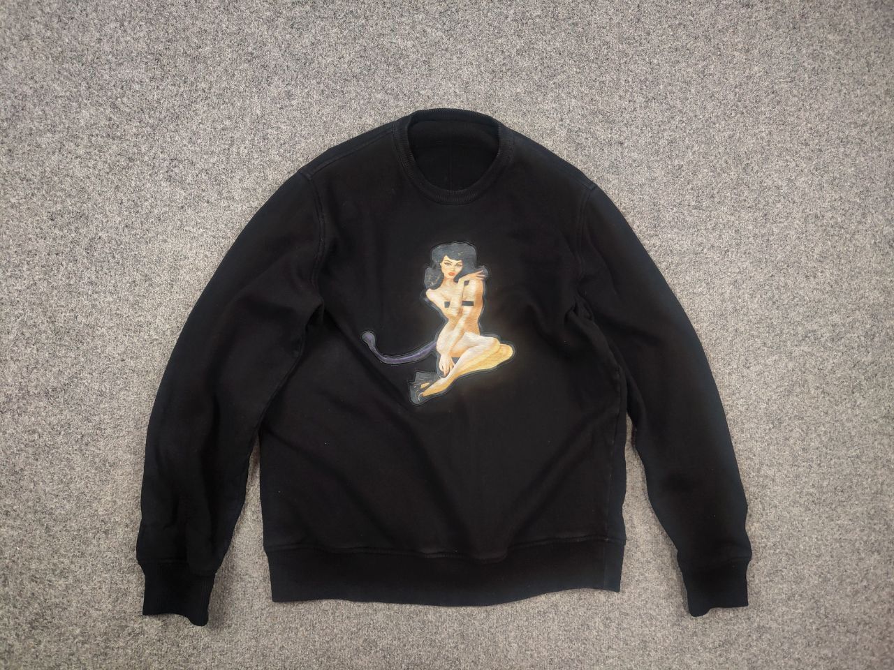 Givenchy Givenchy Girl Logo Embroidery Authentic Crewneck Sweatshirt Size US S / EU 44-46 / 1 - 9 Thumbnail