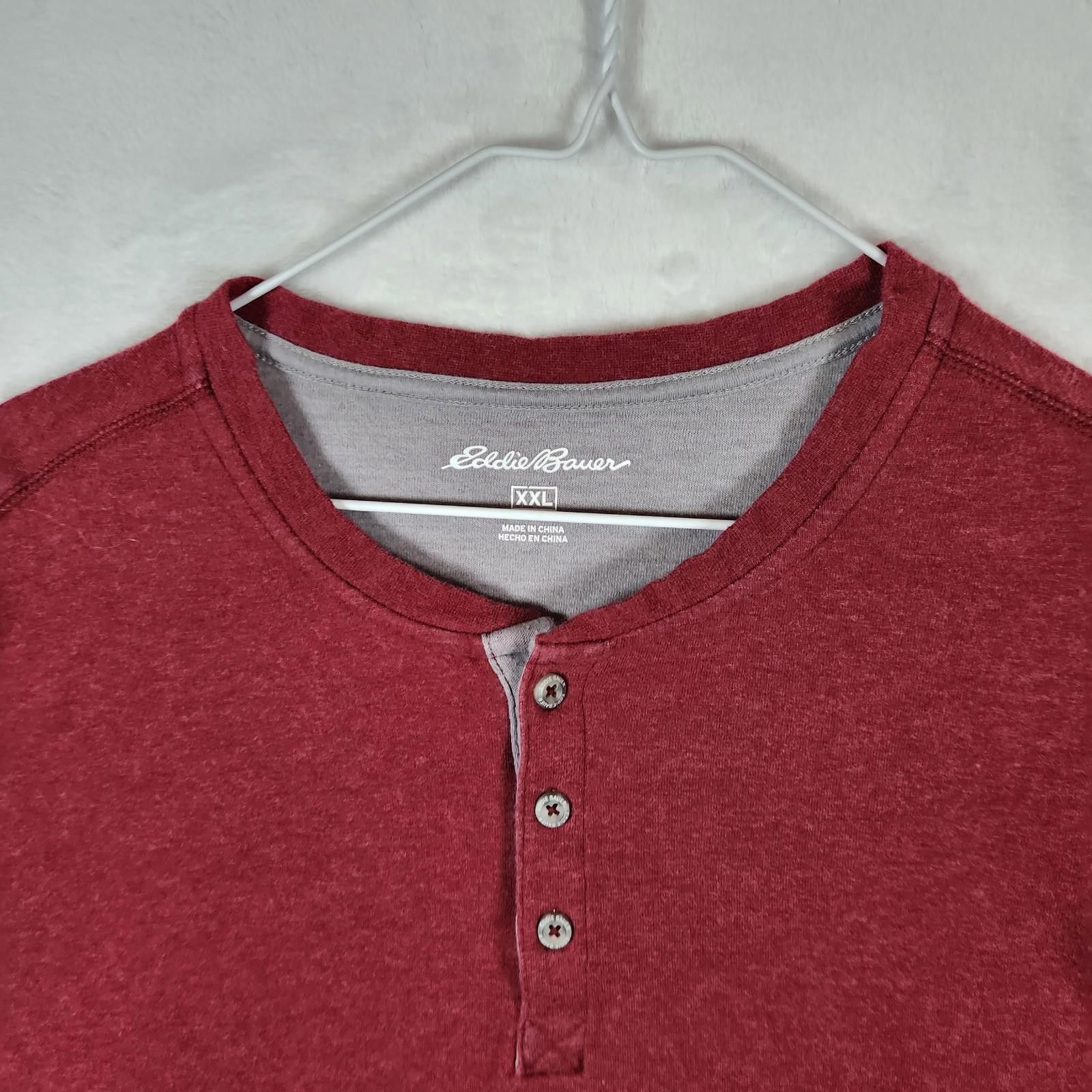 Eddie Bauer Eddie Bauer Maroon Long Sleeve Henley Size 2XL Size US XXL / EU 58 / 5 - 4 Thumbnail