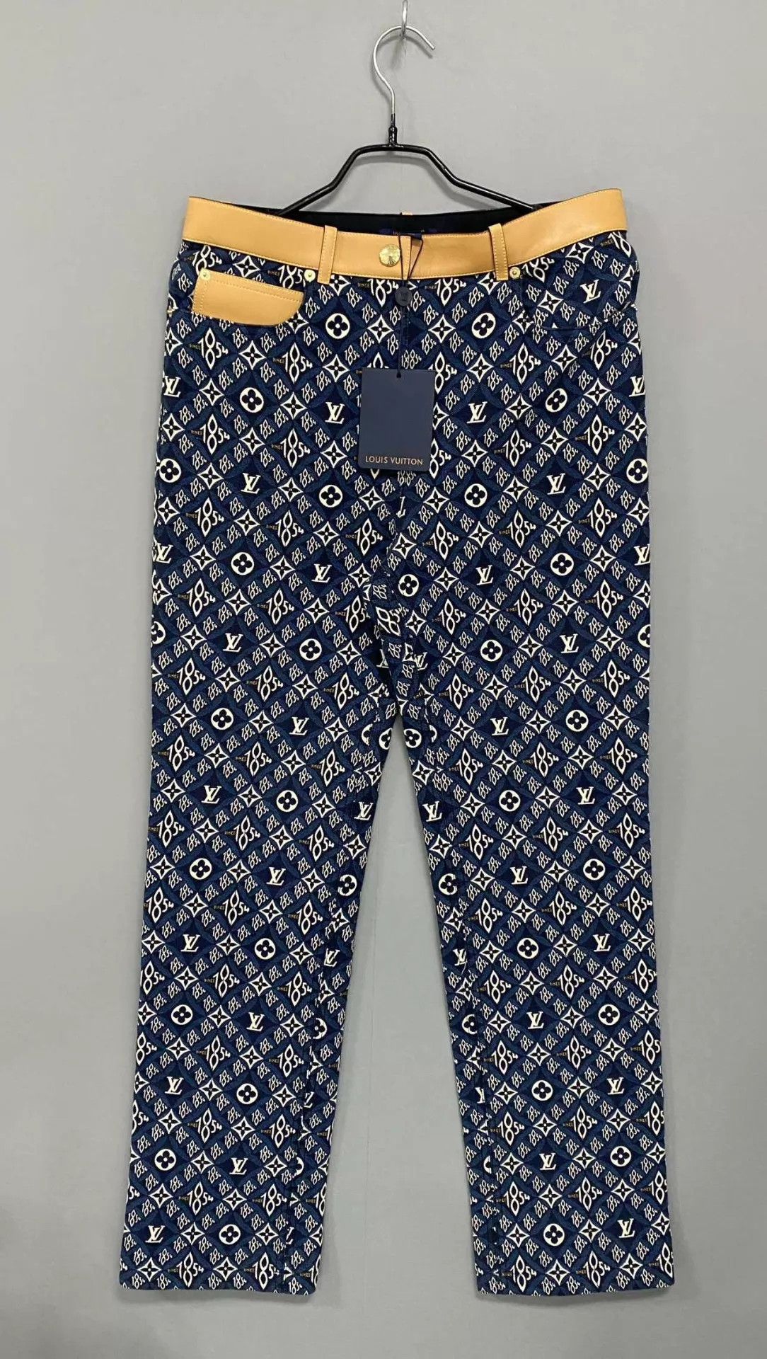 Louis Vuitton Louis Vuitton 1854 Monogram All-Over Print Jeans Size 28" / US 6 / IT 42 - 3 Thumbnail