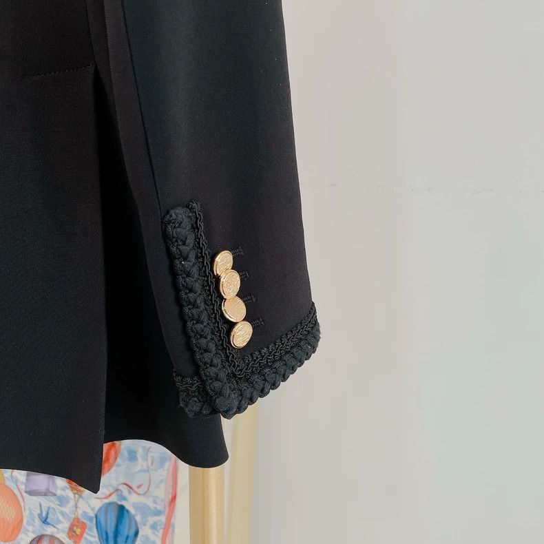 Gucci Gucci Black braided grained gold-buttoned suit jacket 2504 Size XS / US 0-2 / IT 36-38 - 5 Thumbnail