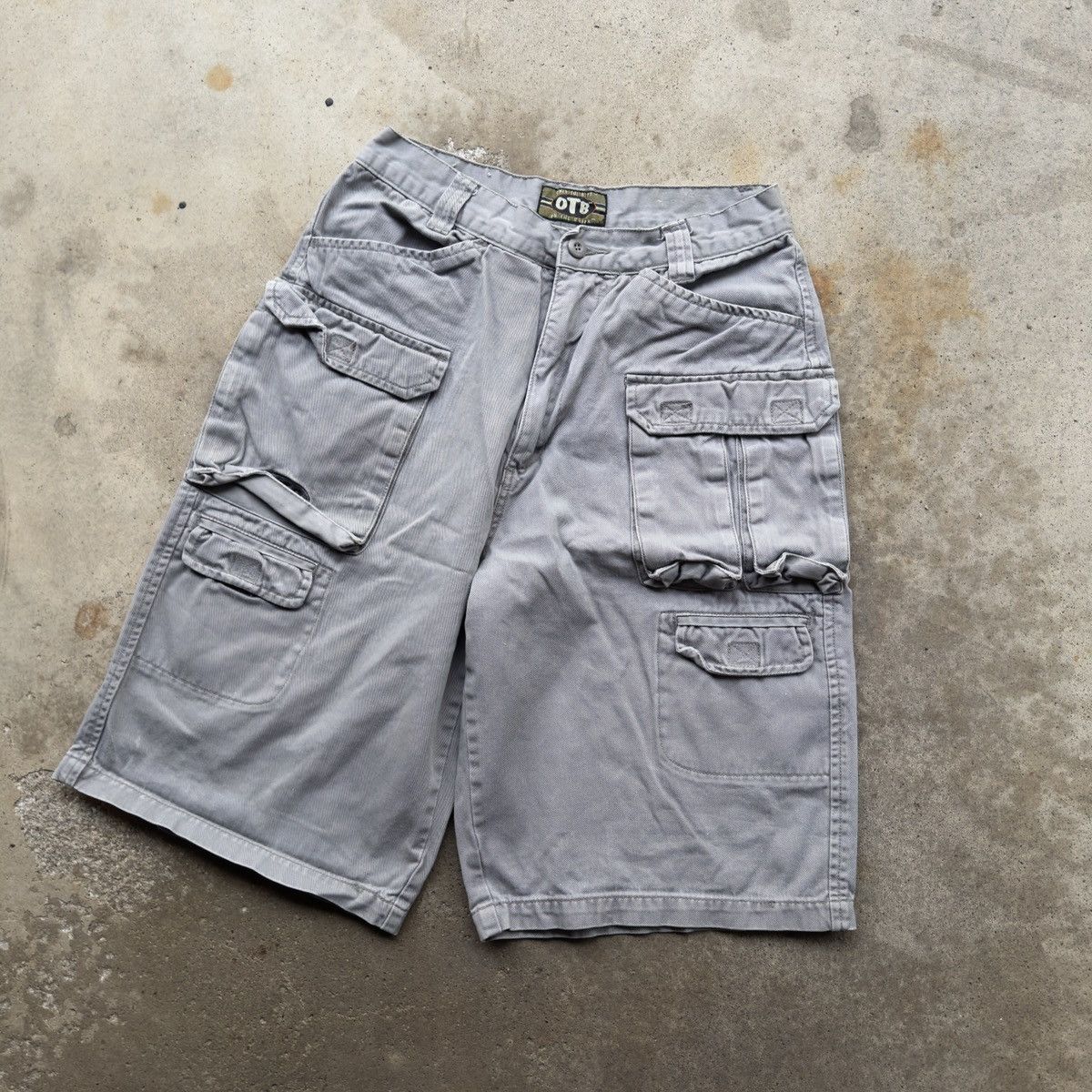 Vintage VINTAGE Y2K OTB BAGGY SKATER CARGO SHORTS Size US 26 / EU 42 - 8 Thumbnail